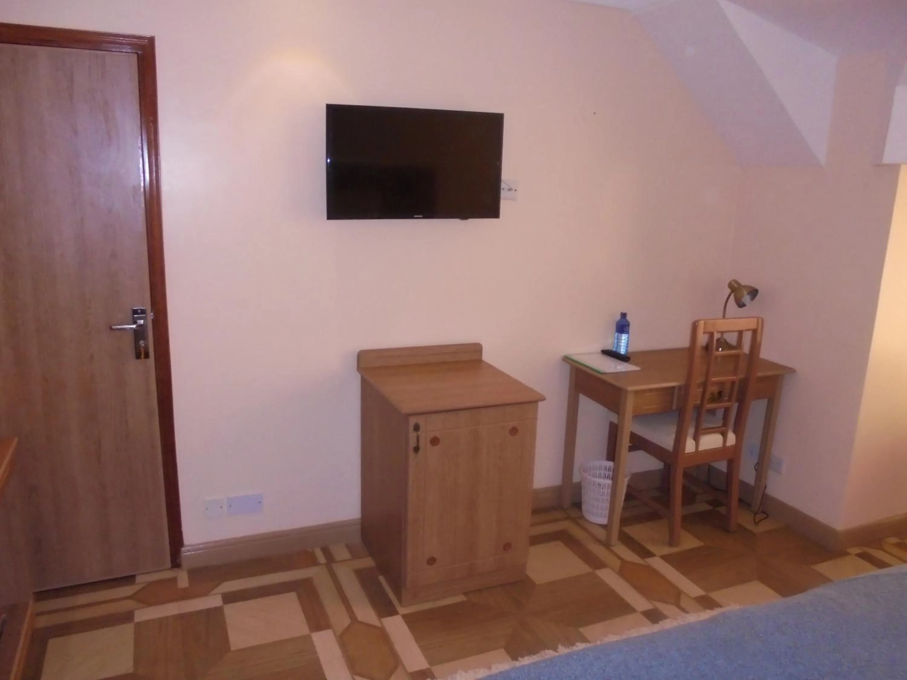 TV and multimedia in Villa Leone Boutique Hotel