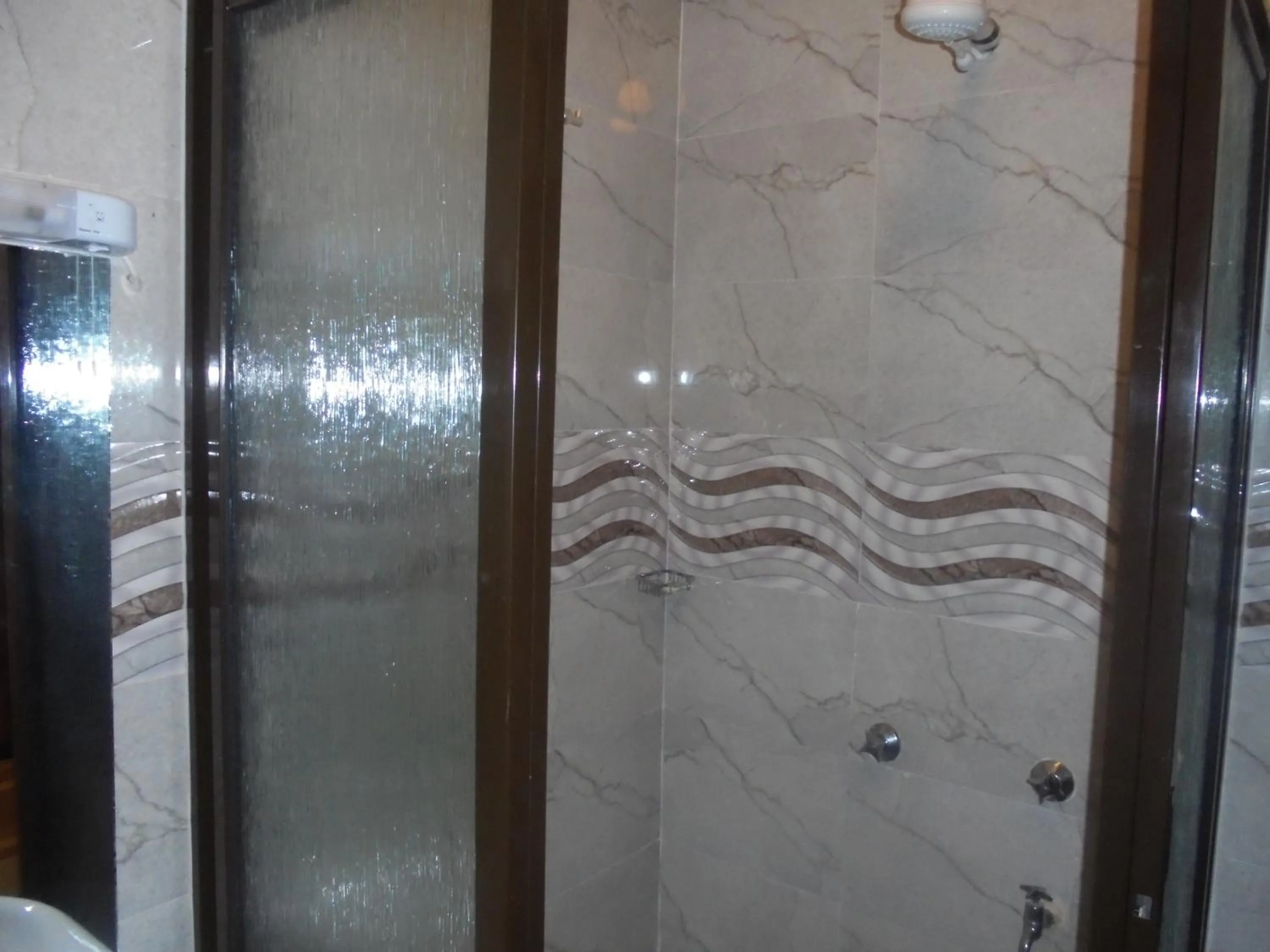 Shower in Villa Leone Boutique Hotel