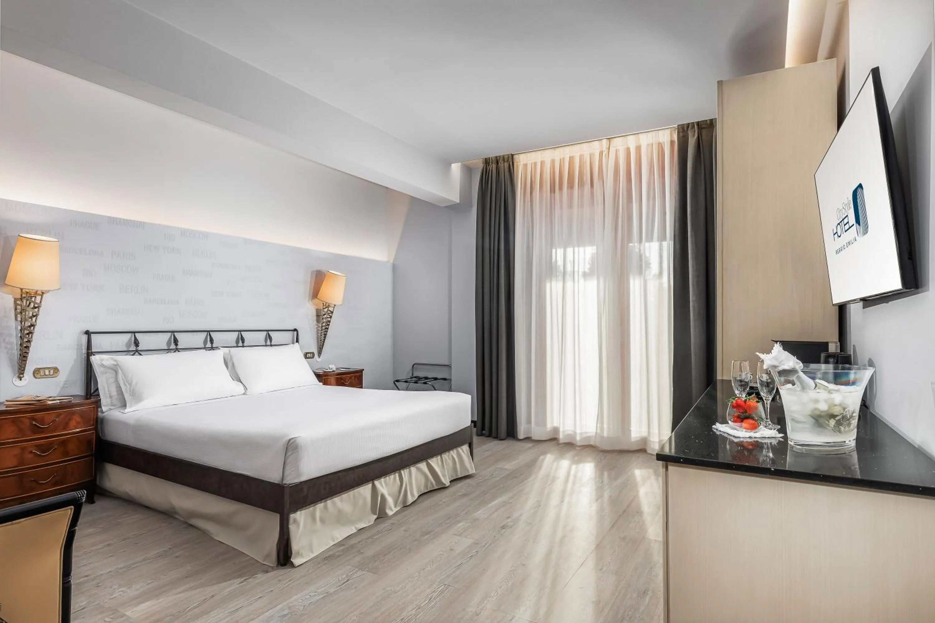 Bed in City Style Hotel Reggio Emilia