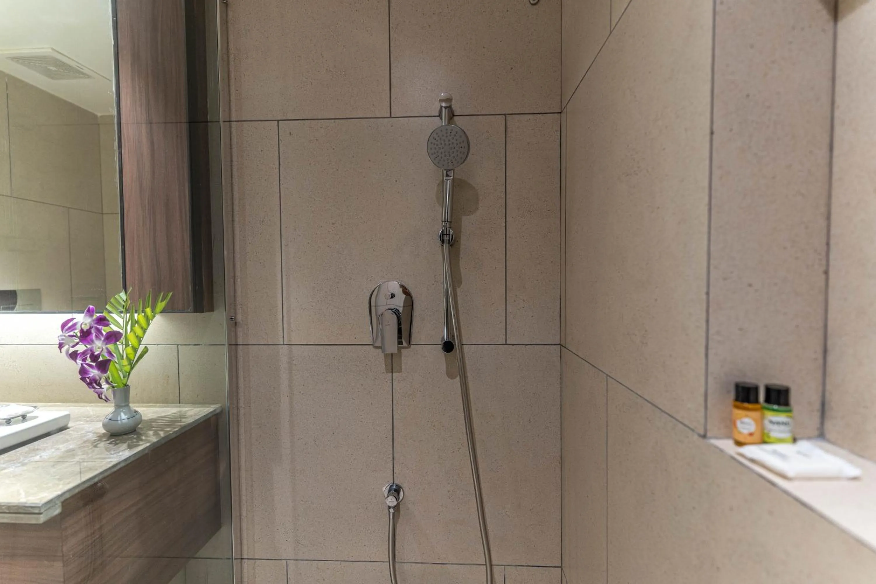 Bathroom in Nanu Beach Resort & Spa