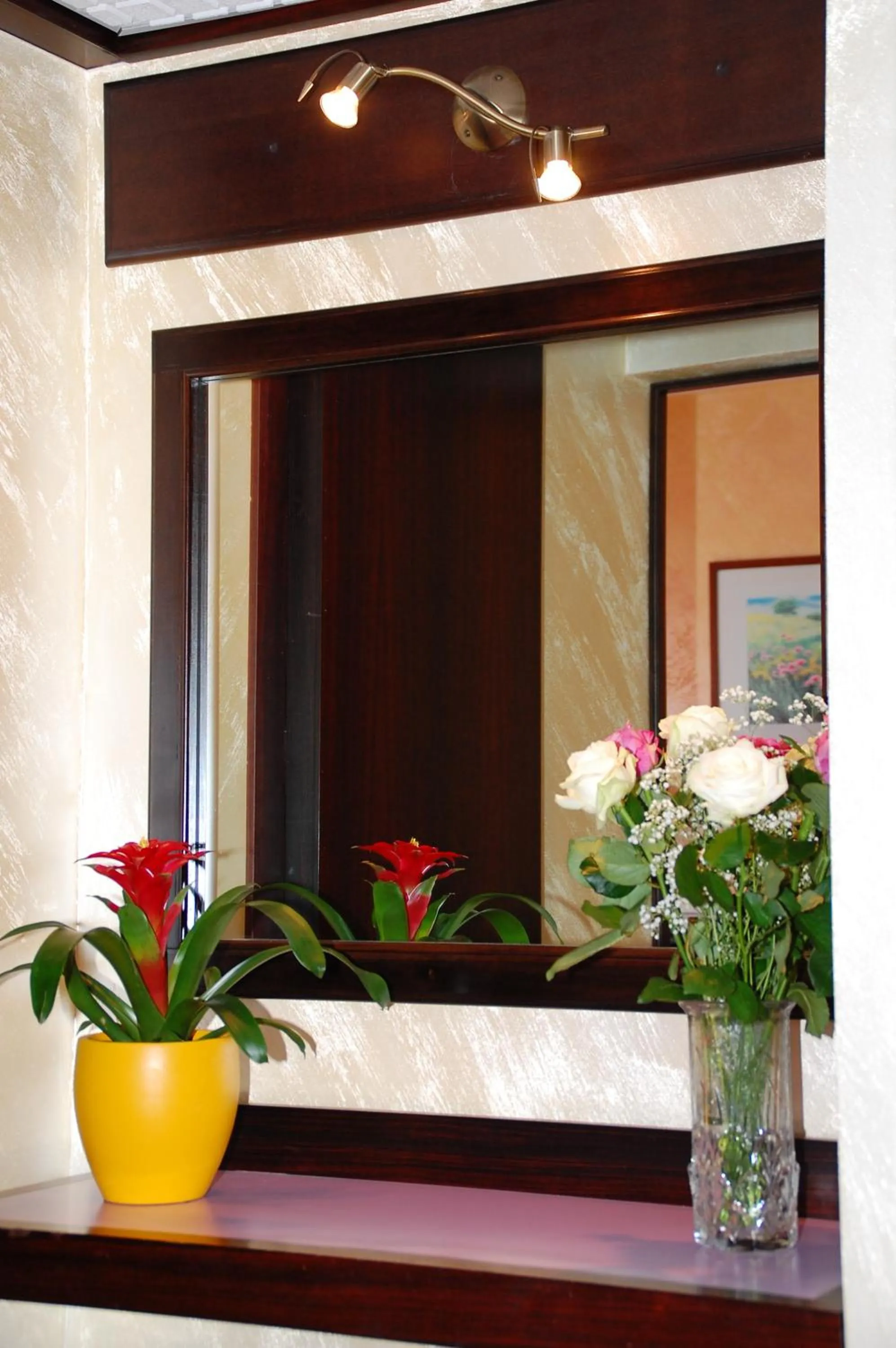 Decorative detail in Benny Hotel