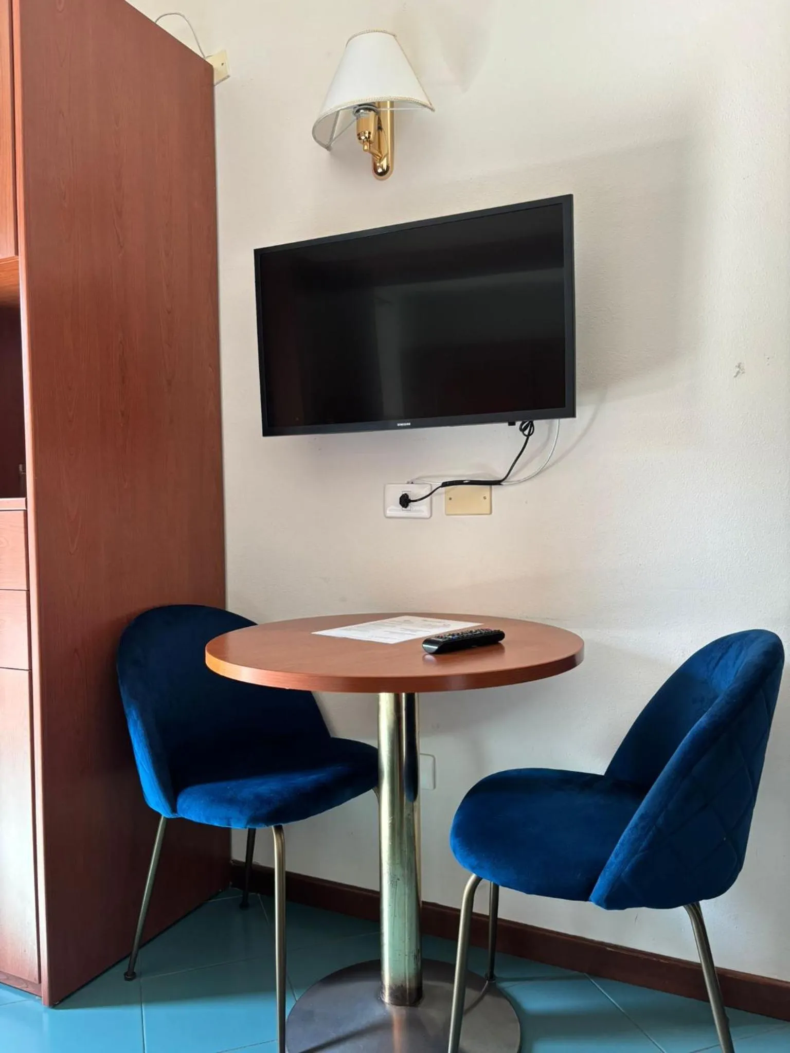 TV and multimedia in Hotel Pai