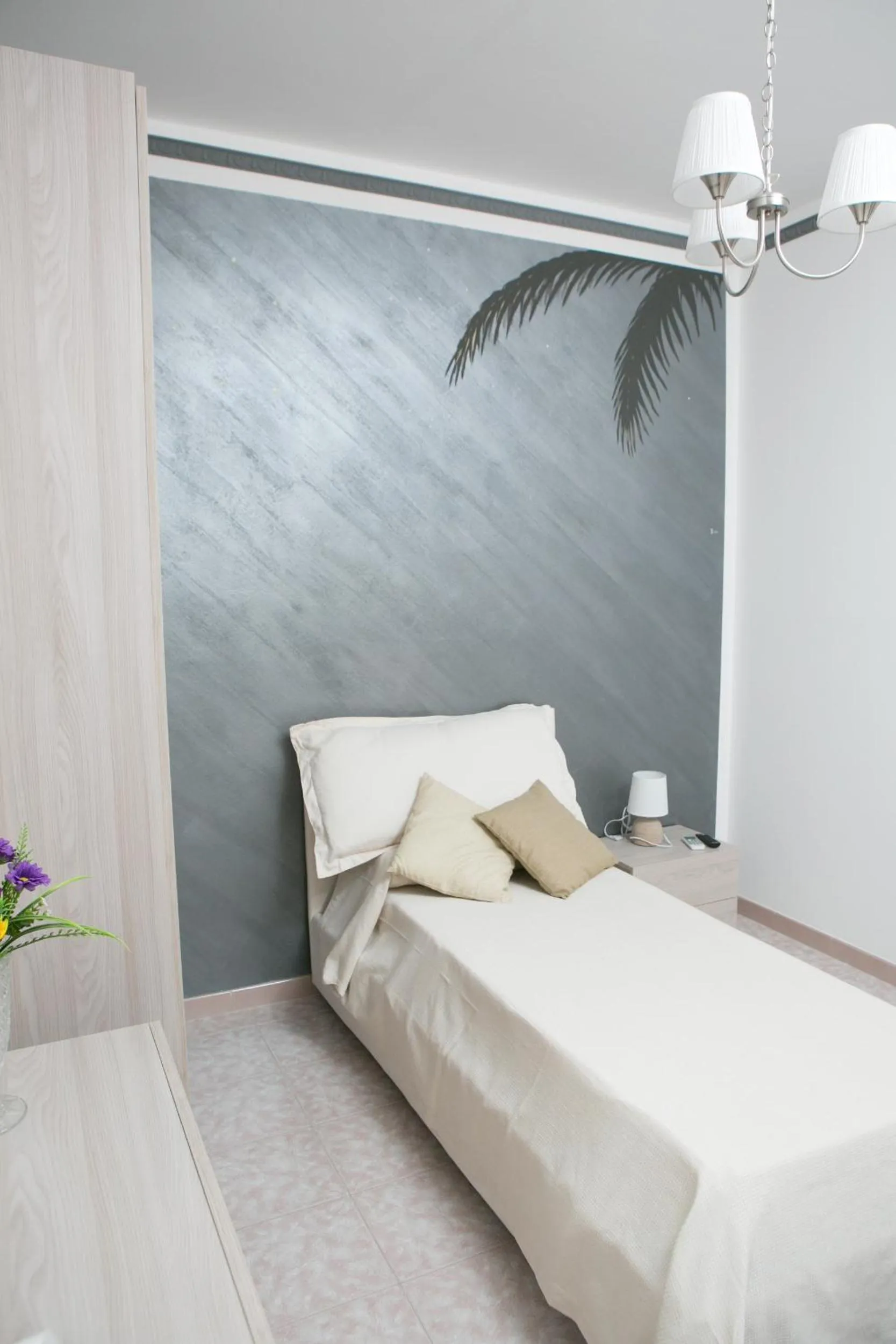 Photo of the whole room, Bed in B&B The Queen