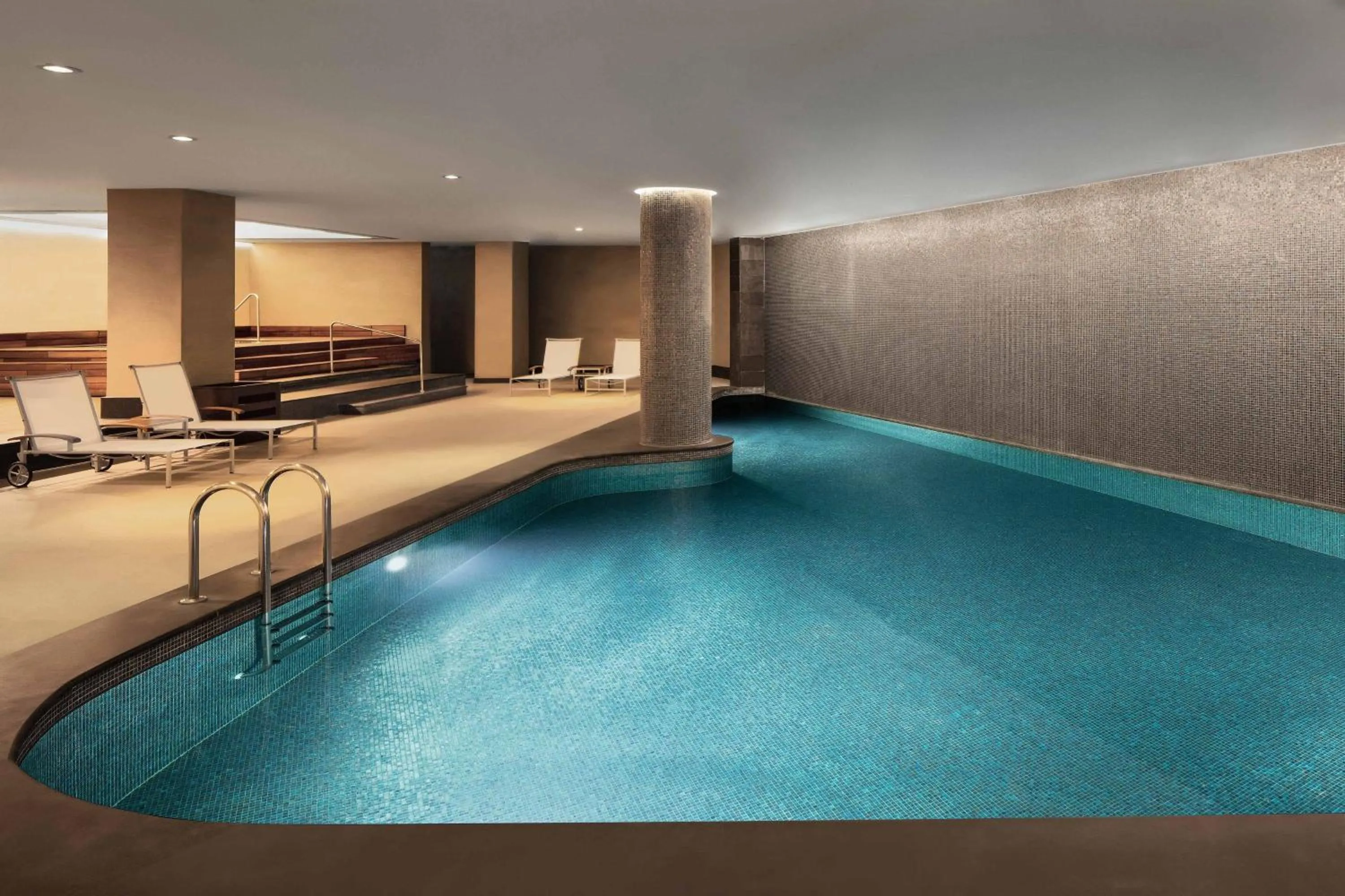 Swimming pool in Sheraton Istanbul Levent