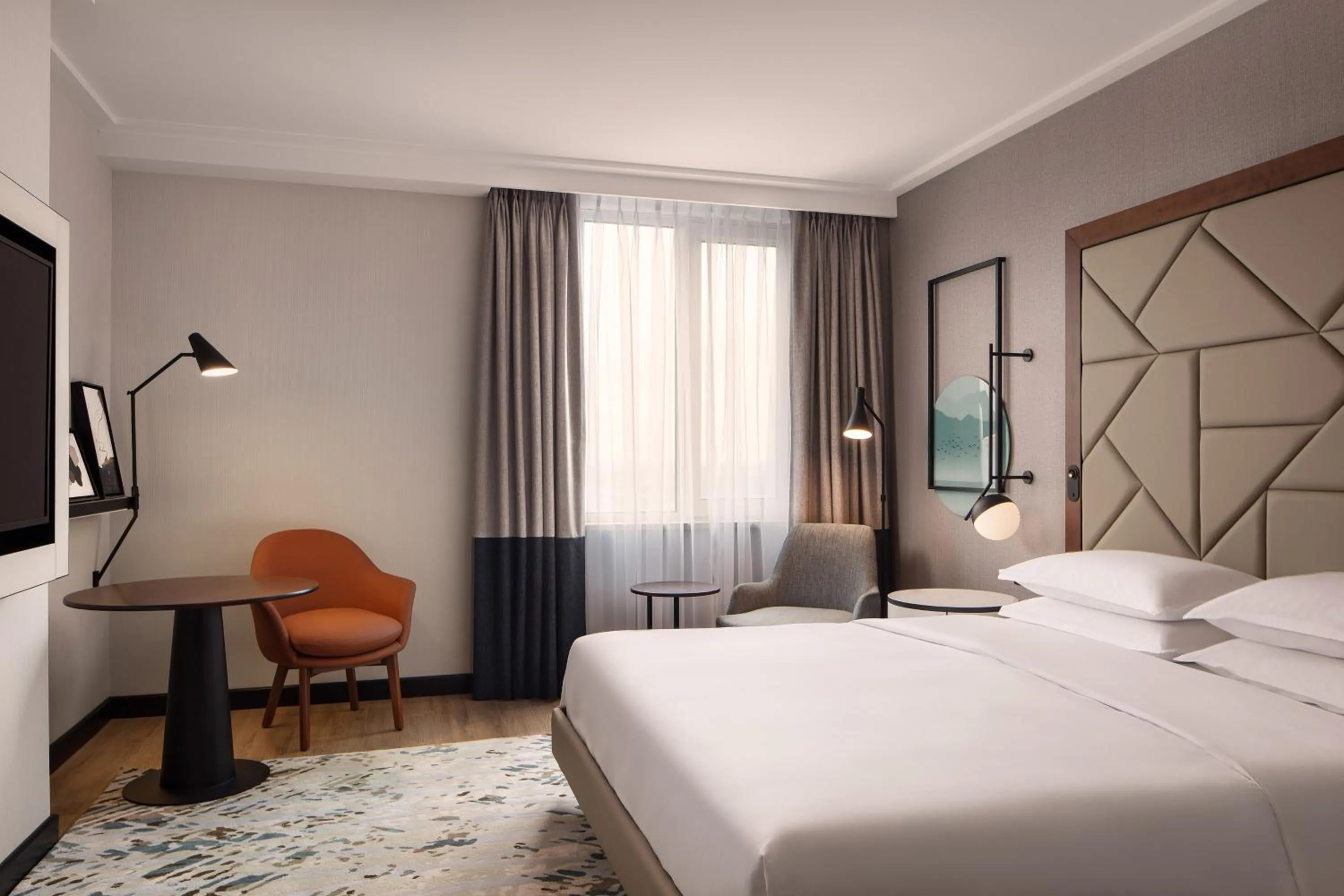 Photo of the whole room, Bed in Sheraton Istanbul Levent