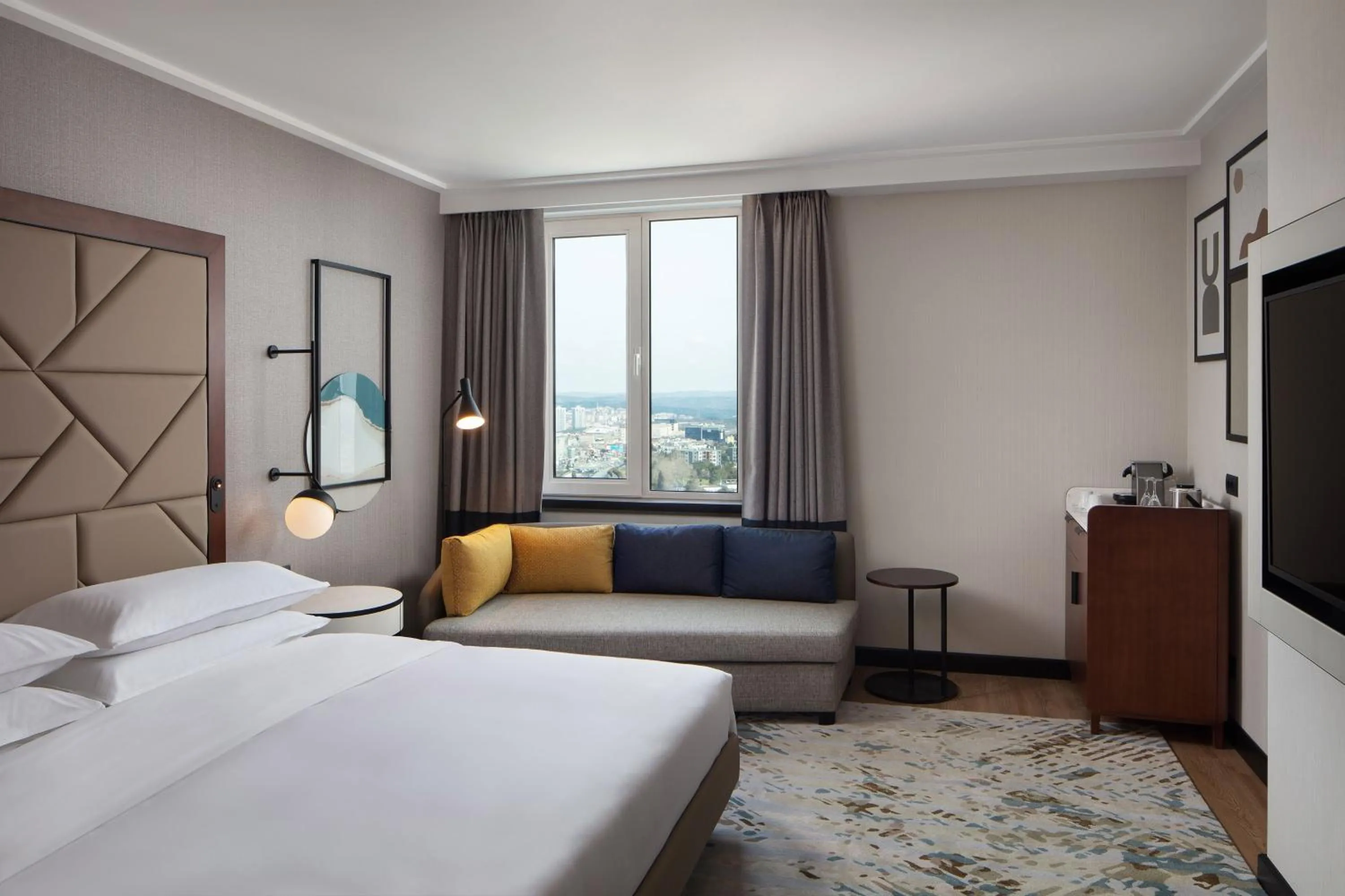 Bedroom, Bed in Sheraton Istanbul Levent