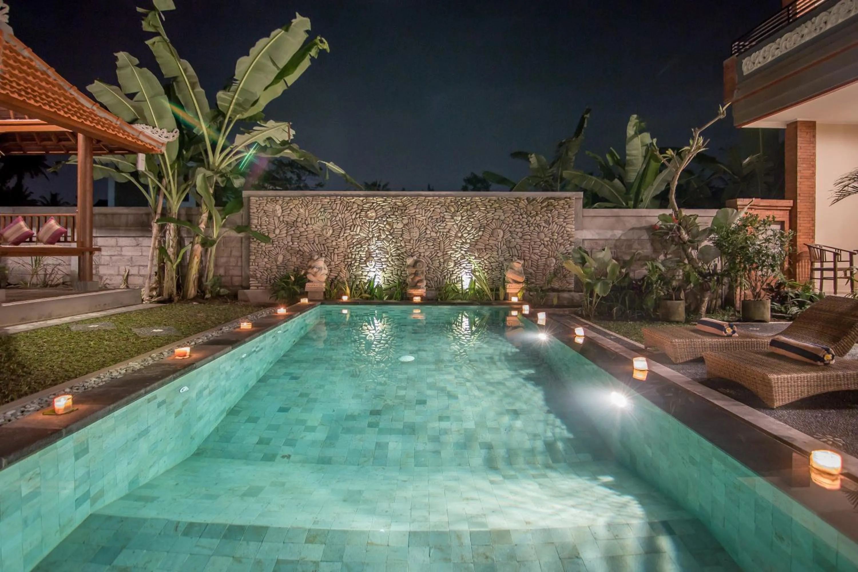 Swimming pool in Umah Dangin Guest House