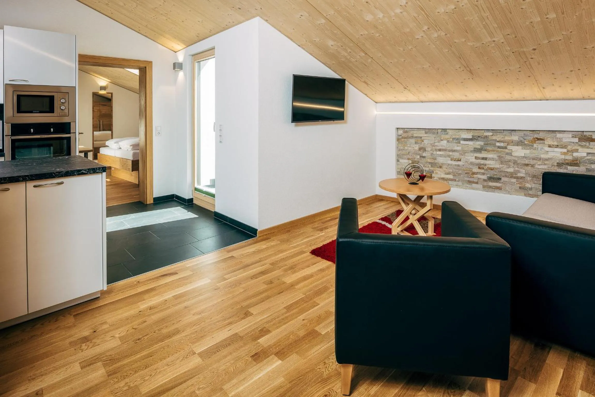 Communal lounge/ TV room in Nowders Apartments