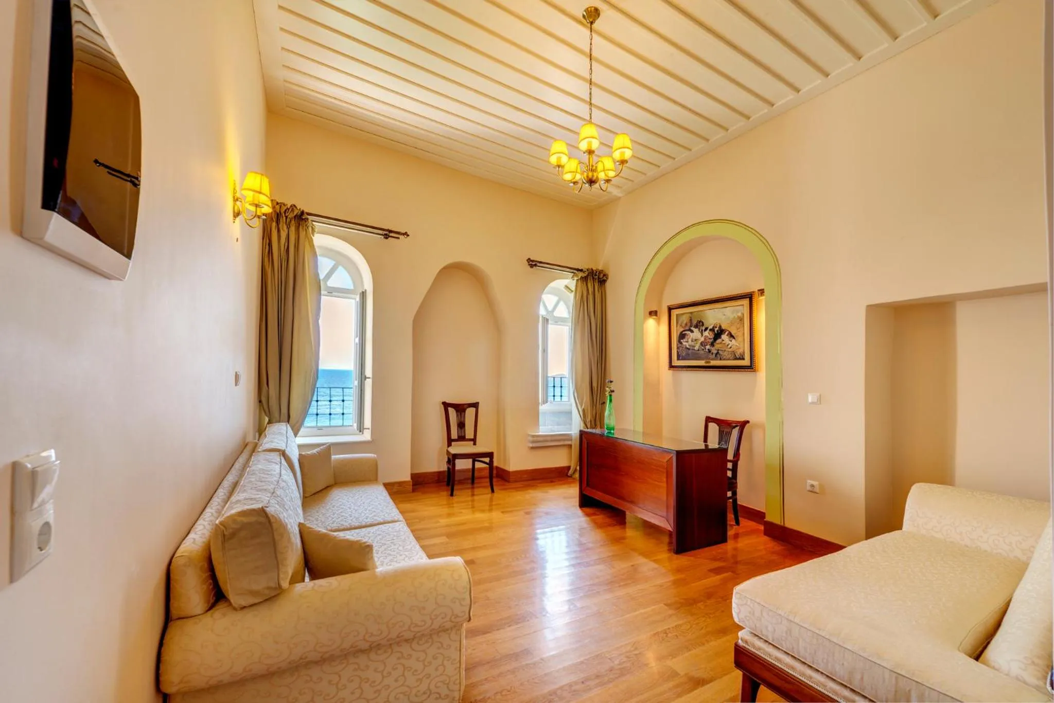 Living room in Apollonion Palace