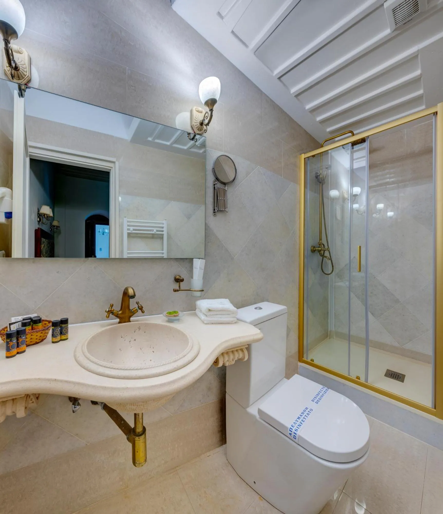 Bathroom in Apollonion Palace