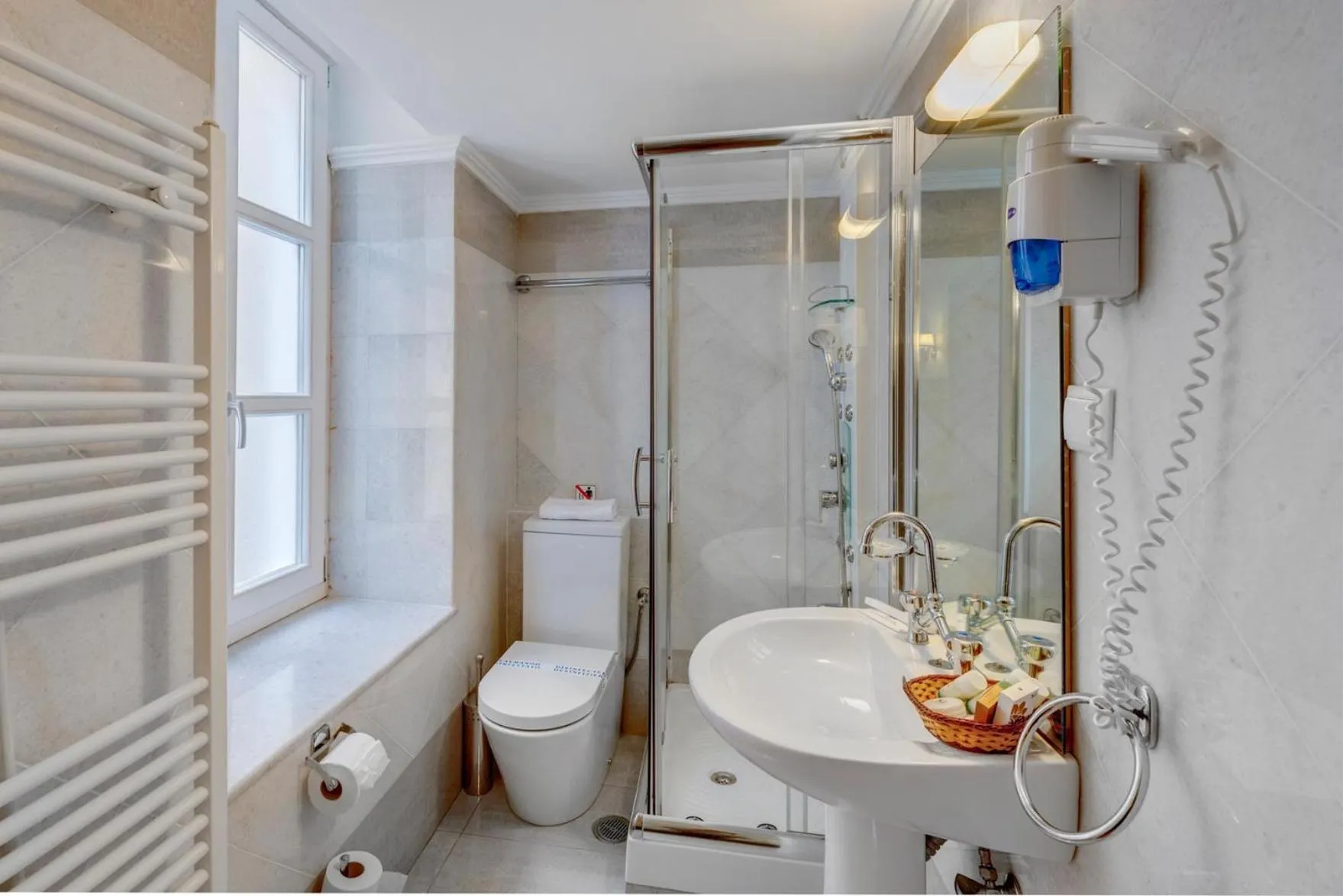 Bathroom in Apollonion Palace