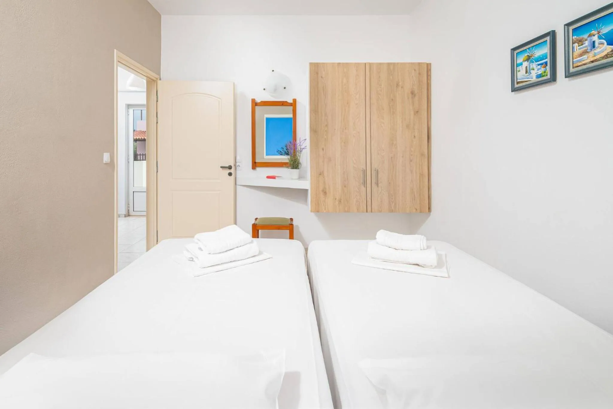 Bed in Mylos Apartments Anissaras