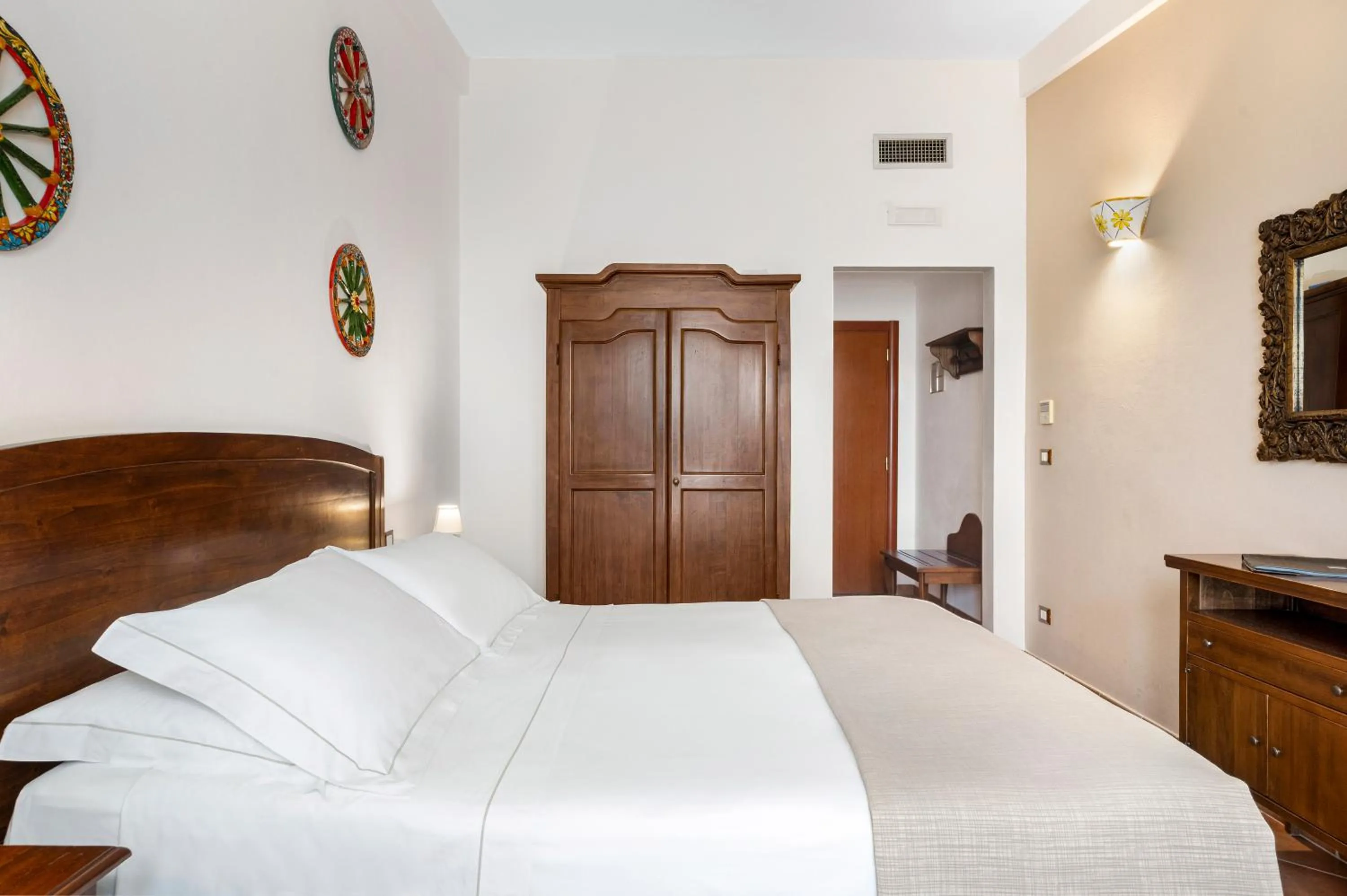 Bedroom, Bed in Hotel La Corte Del Sole