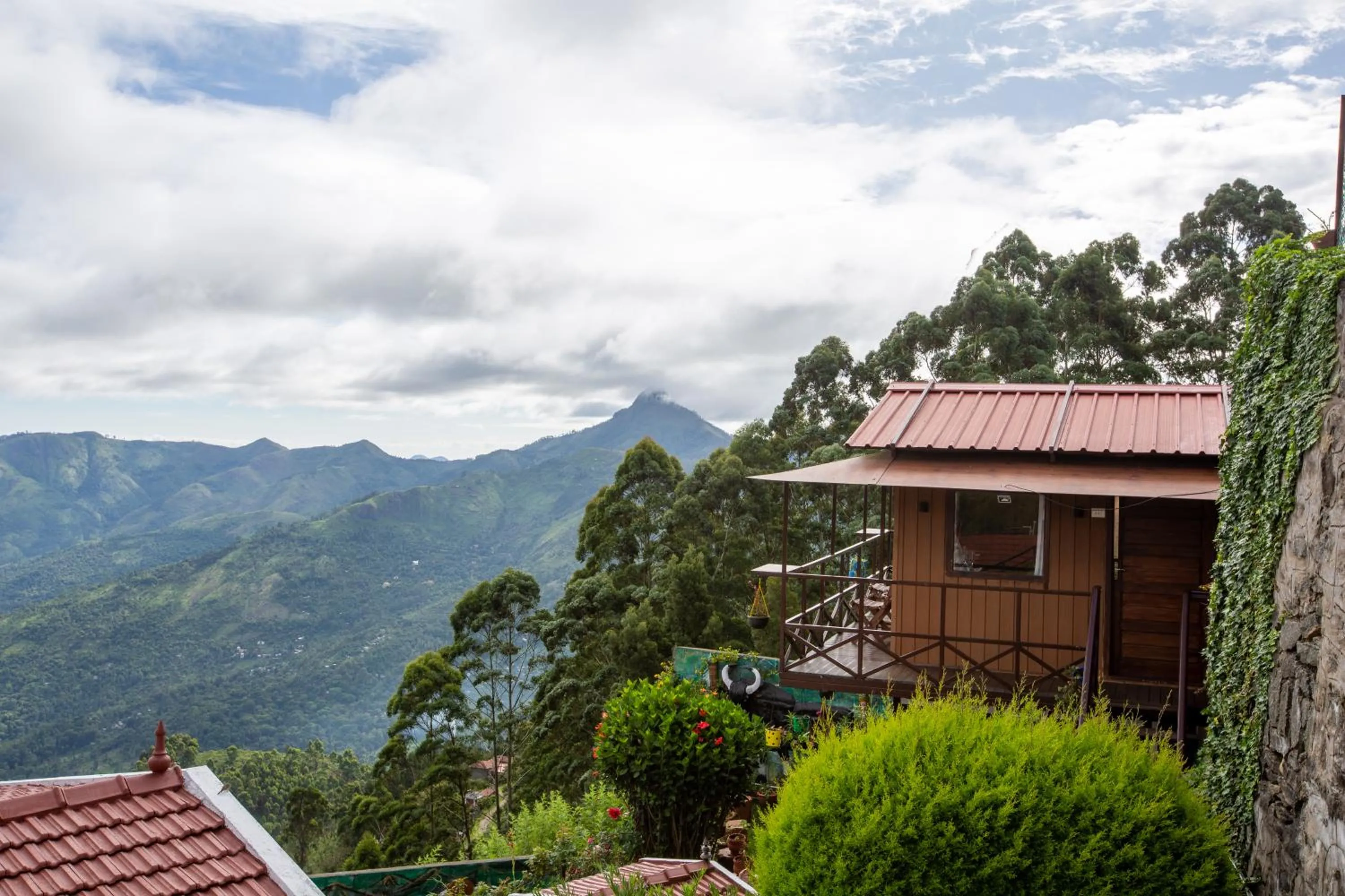 Property building in Syamantac Villa