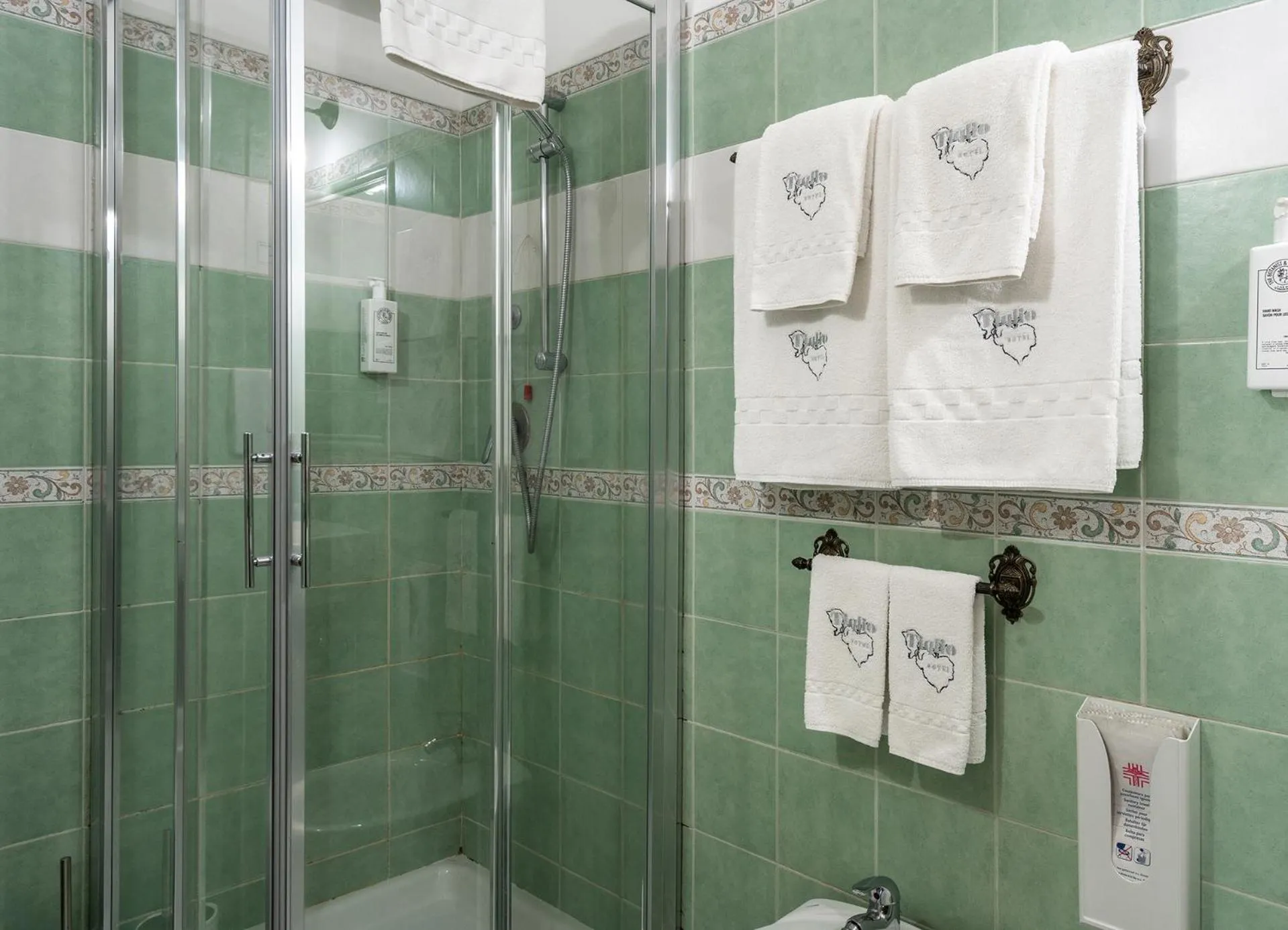 Shower in Hotel Il Tiglio