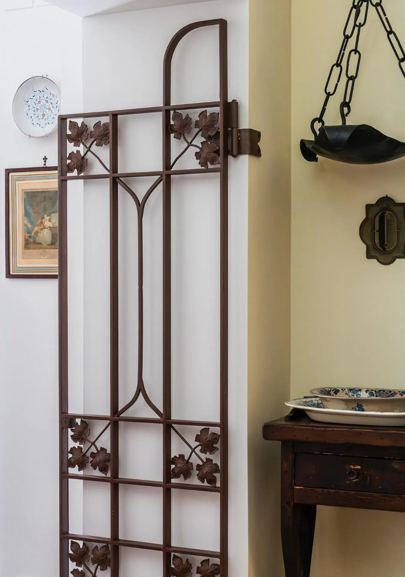 Decorative detail in Hotel Il Tiglio