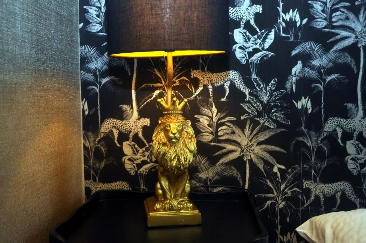 Decorative detail in Hôtel Le Tiburon