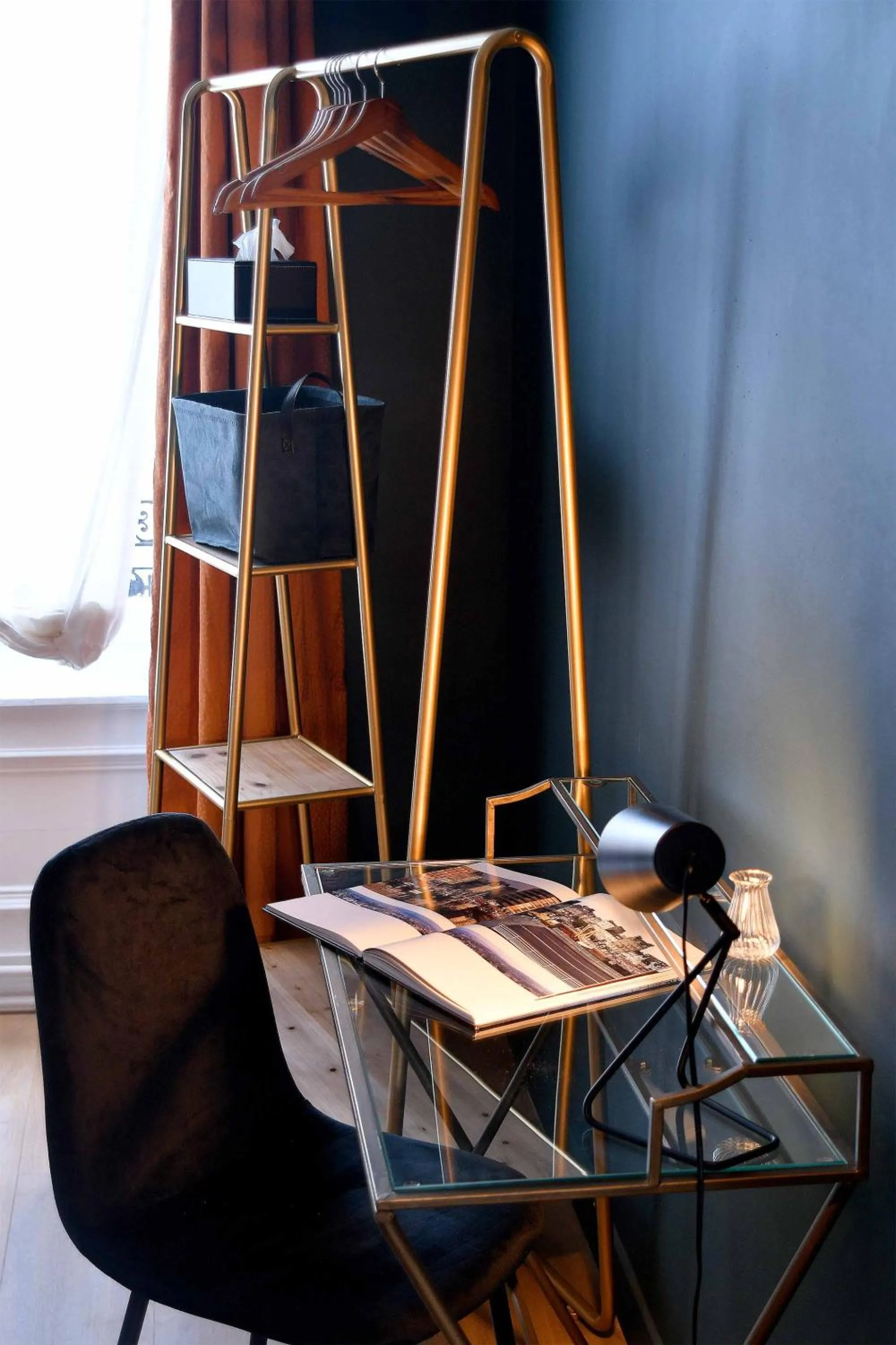 Photo of the whole room in Hôtel Le Tiburon