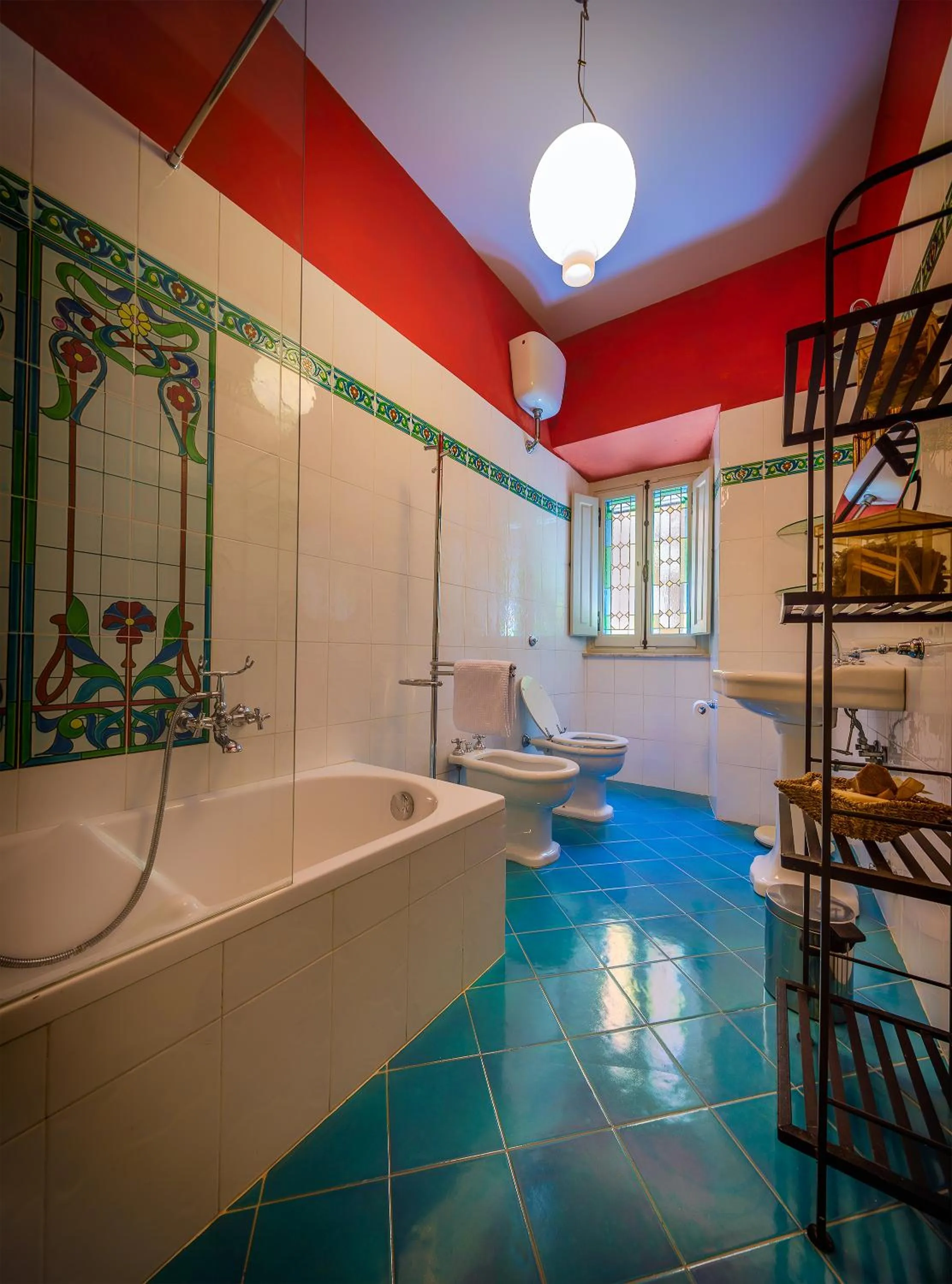 Shower in de' Montetini