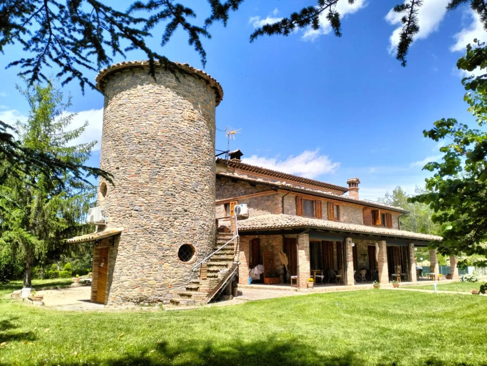 Property building in Villa Montegenco B&B