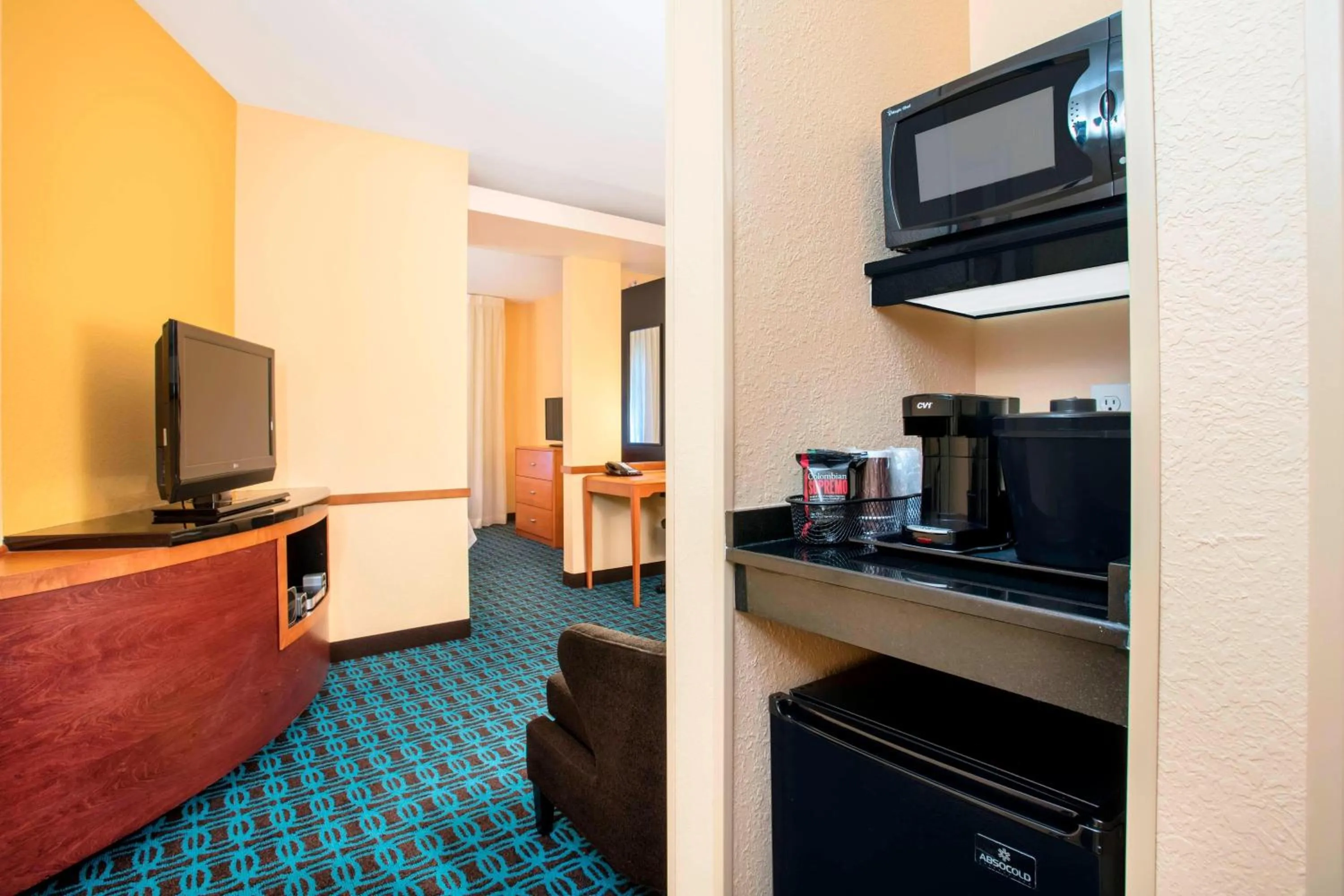 Photo of the whole room in Fairfield Inn and Suites by Marriott Lakeland Plant City