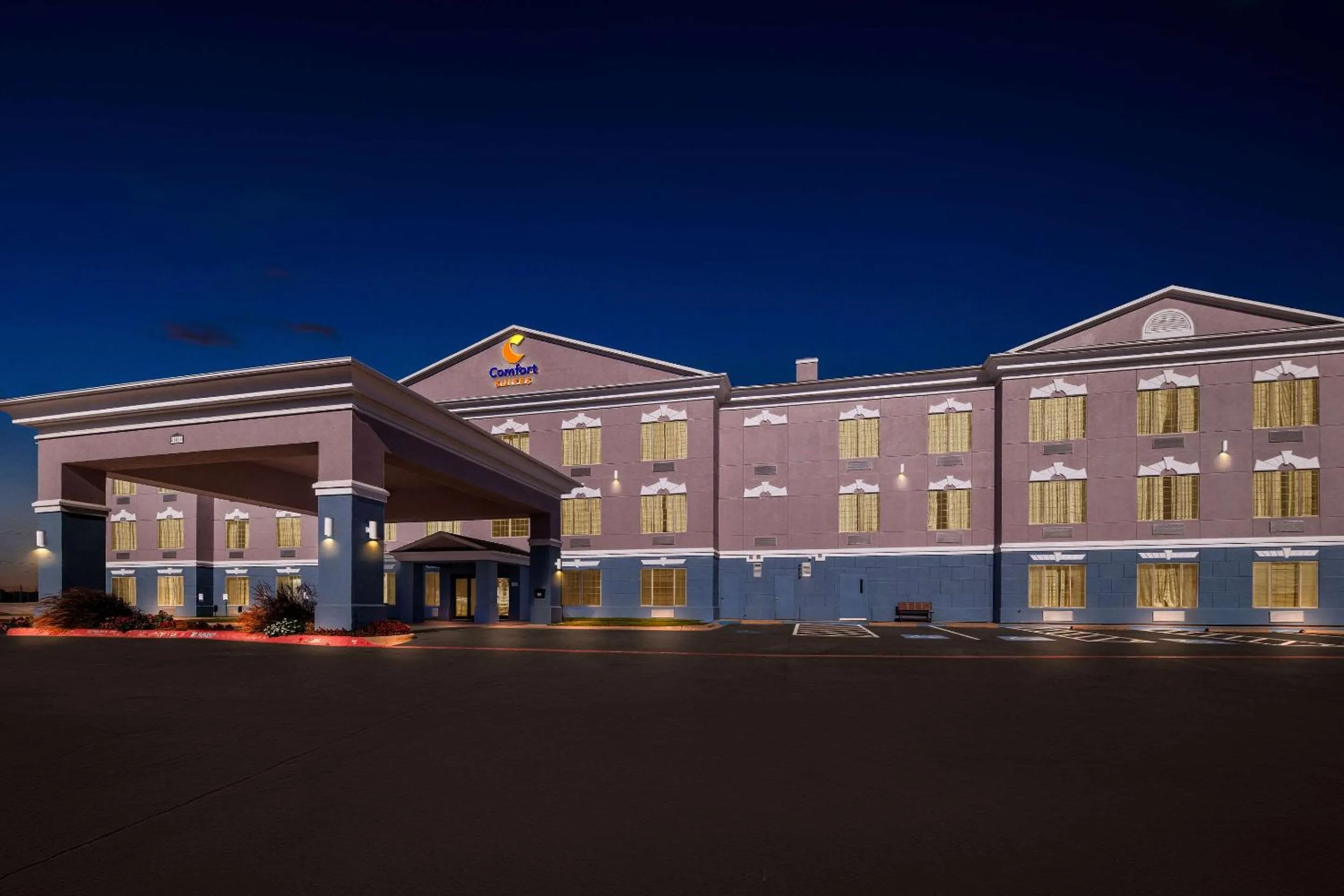 Property building in Comfort Suites Roanoke - Fort Worth North