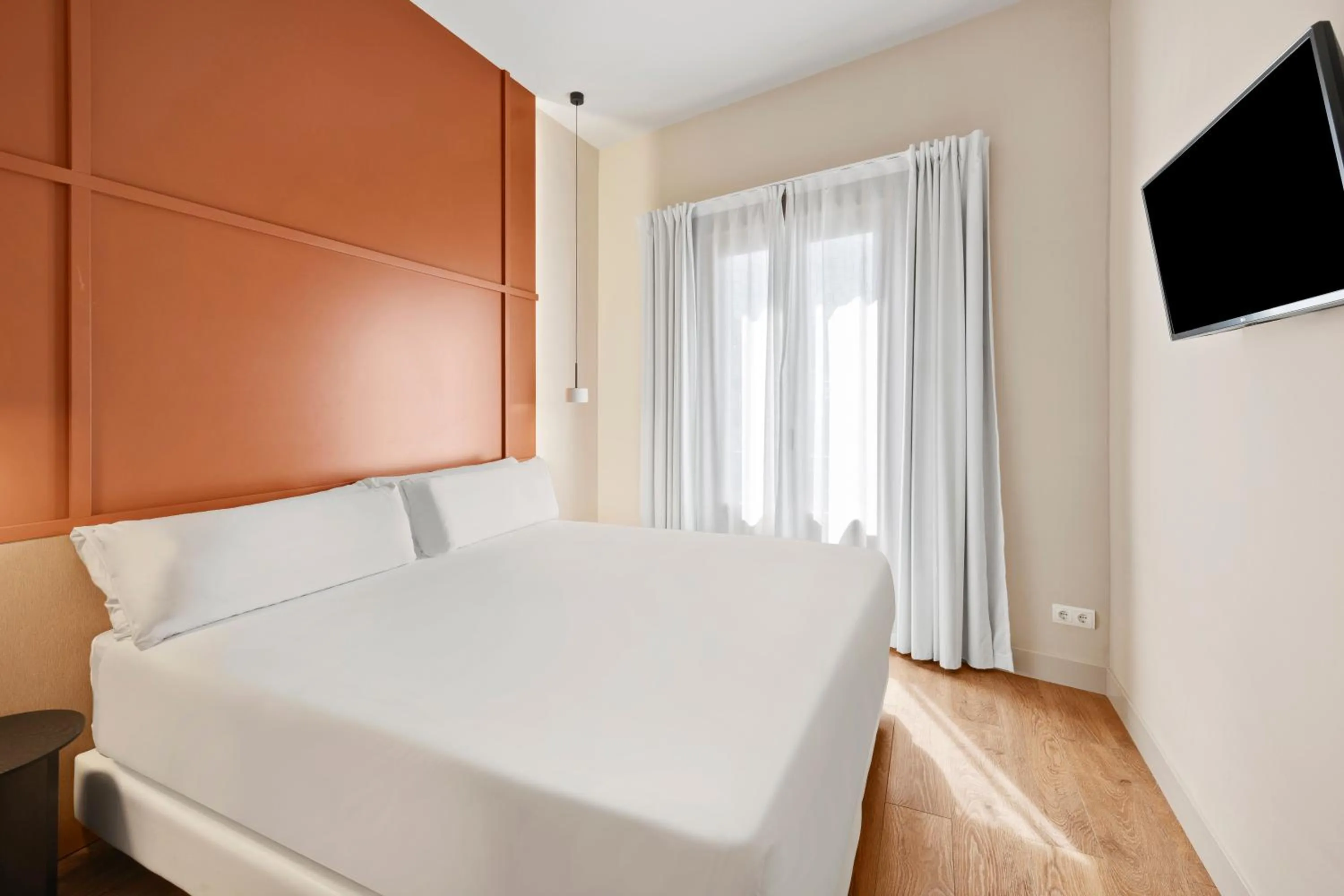 Bed in B&B HOTEL Apartamentos Madrid Centro Fuencarral 46