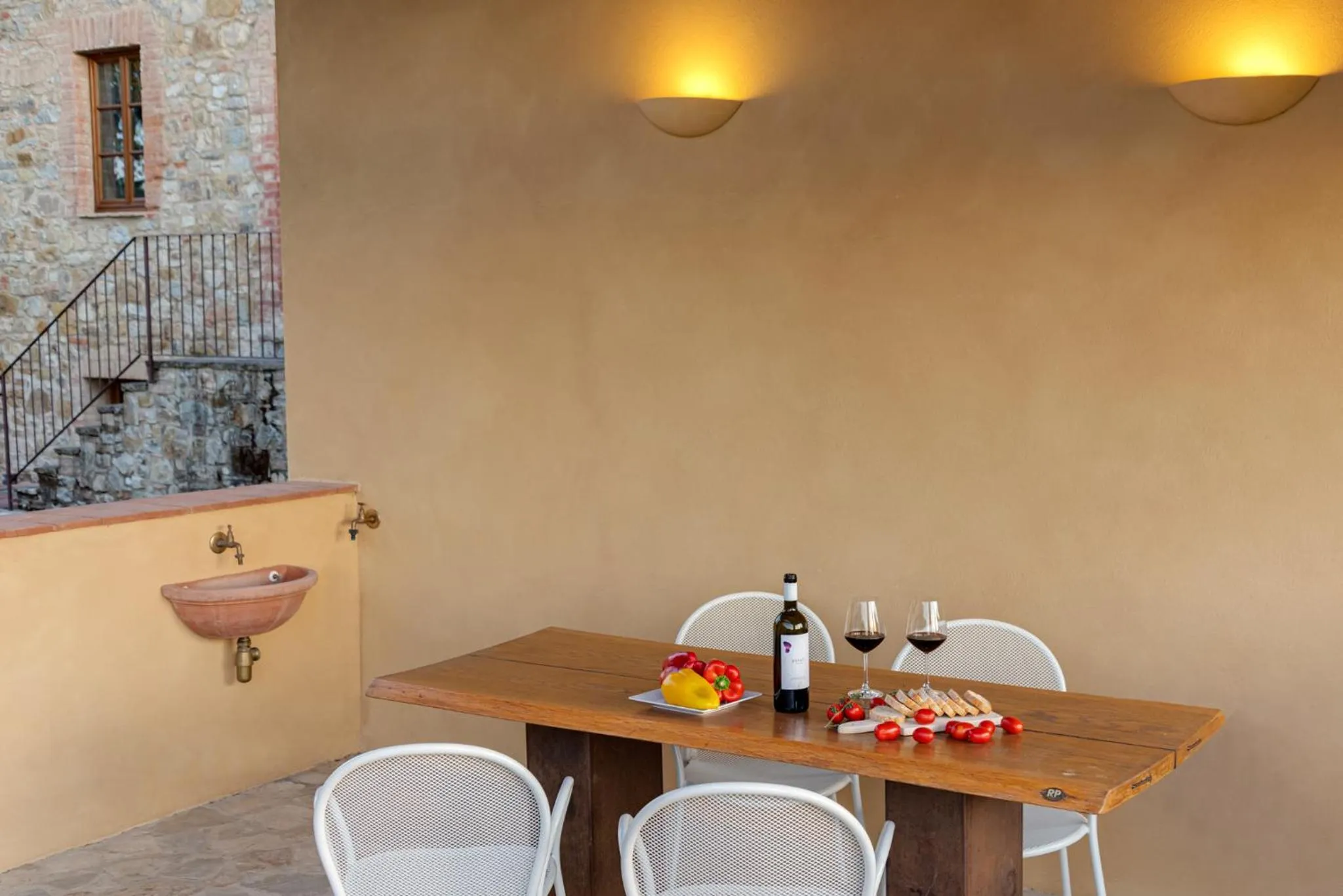 Property building in Chianti B&B Design infinity pool shared