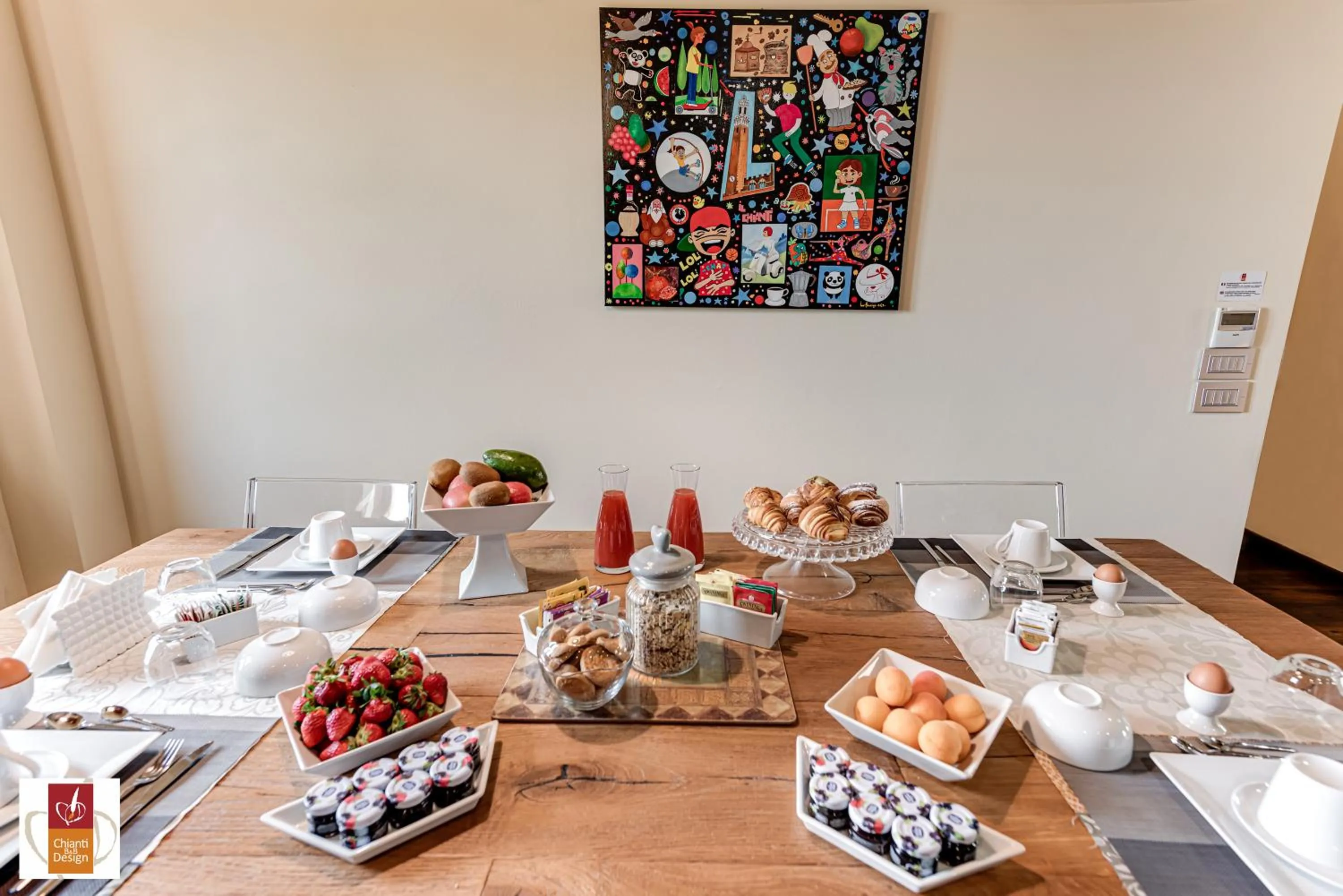 Food and drinks in Chianti B&B Design infinity pool shared