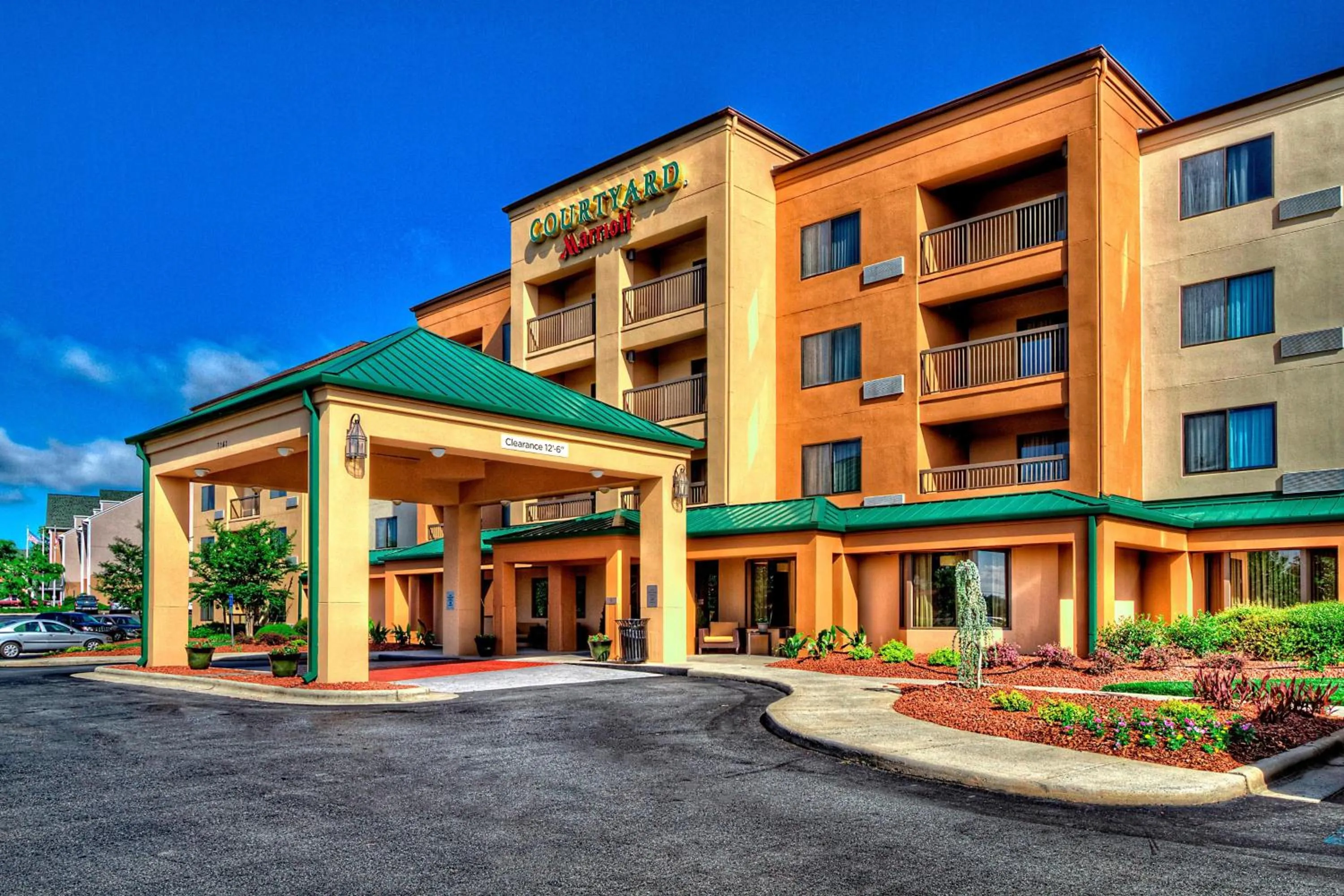 Property building in Courtyard by Marriott Burlington