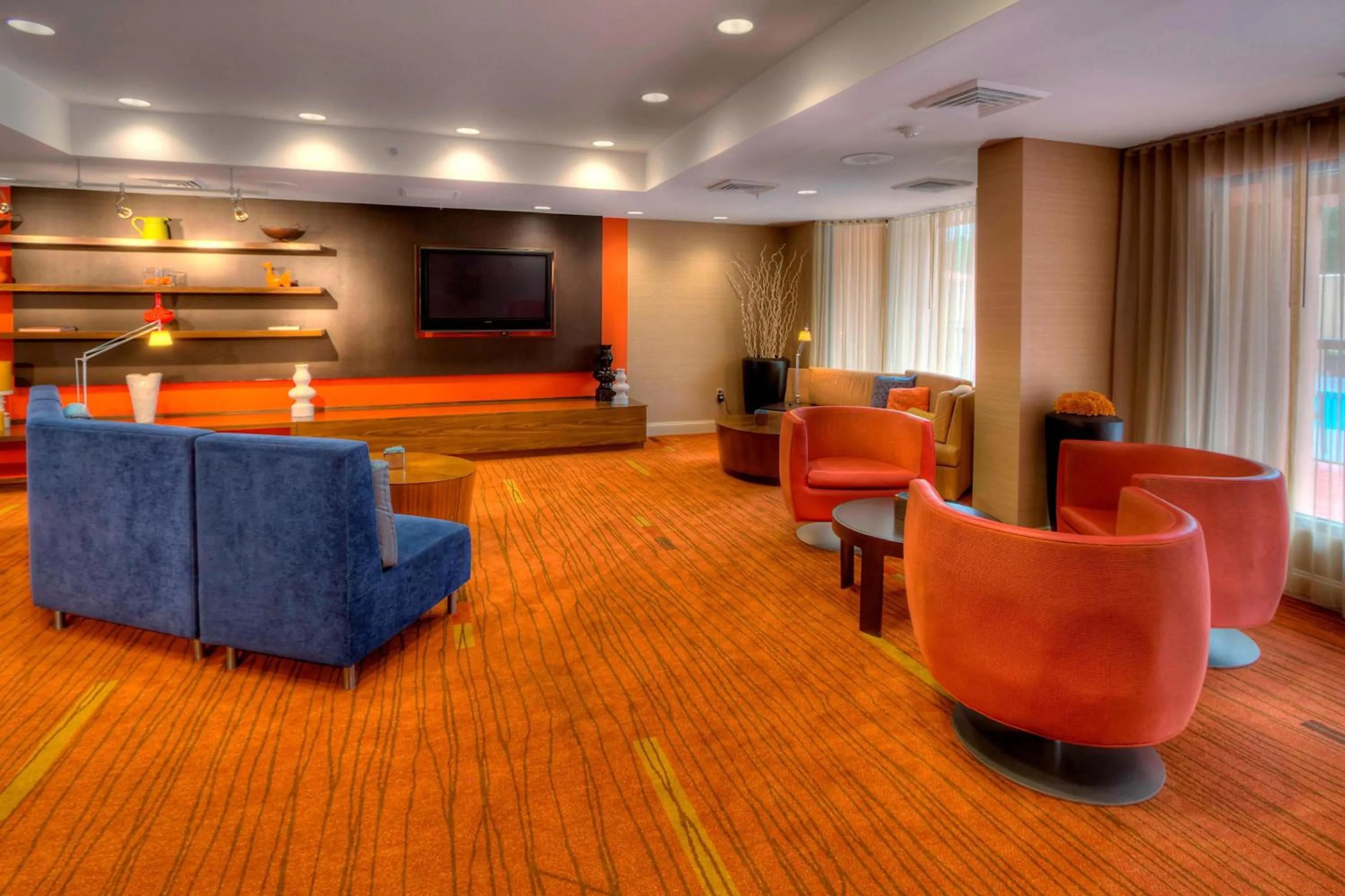 Lobby or reception in Courtyard by Marriott Burlington