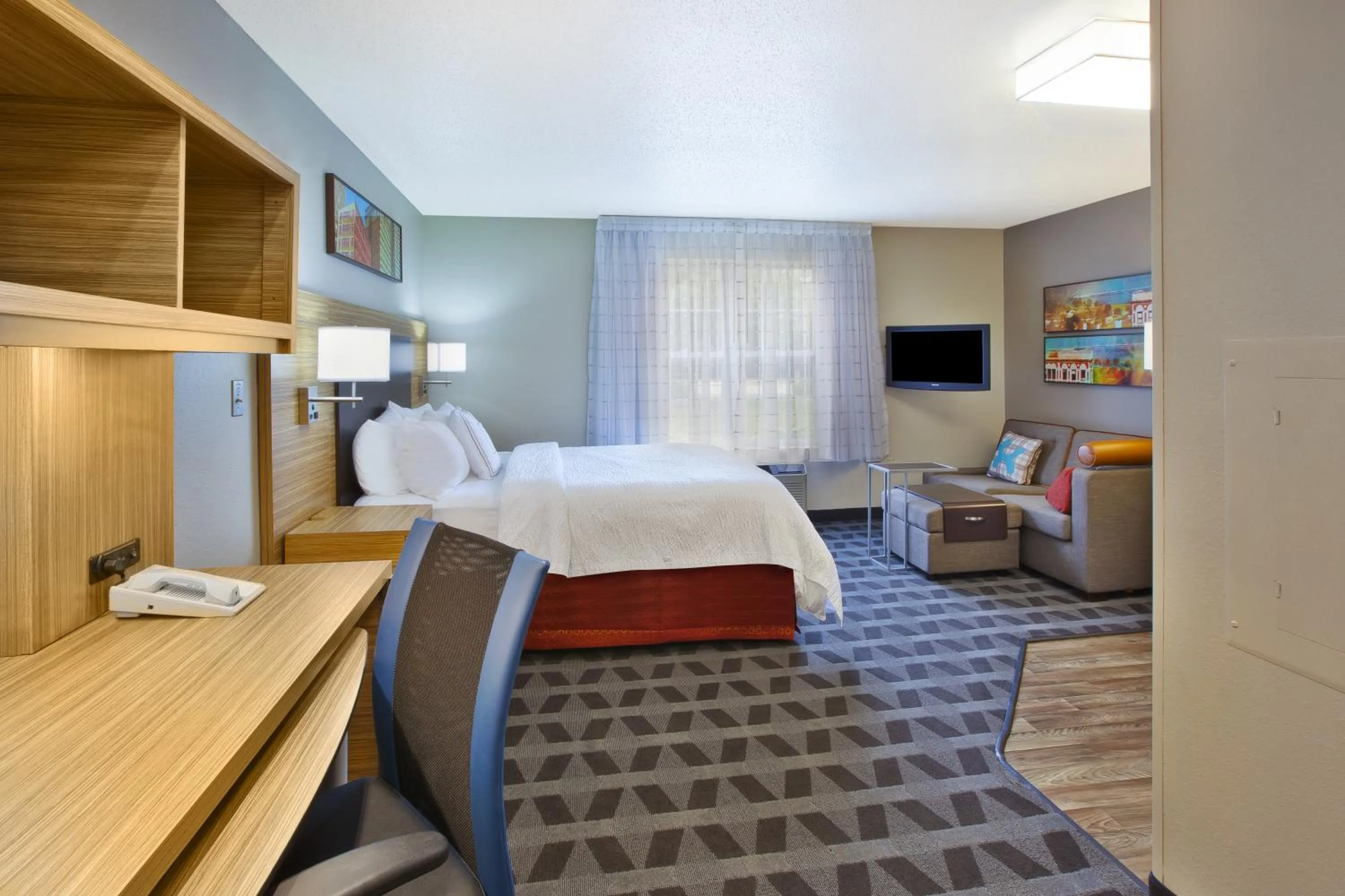 Bedroom, Bed in TownePlace Suites by Marriott Brookfield