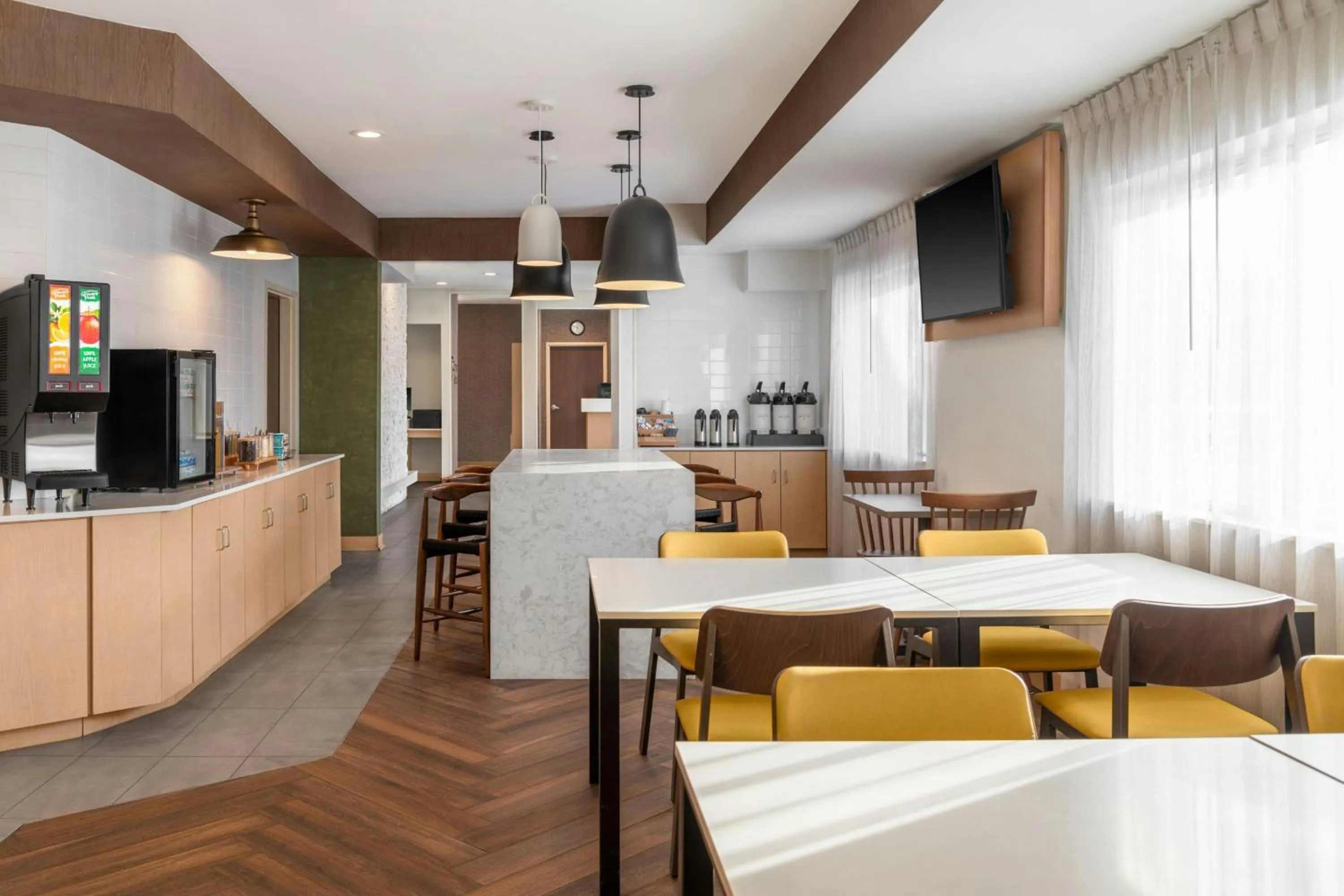 Breakfast in Fairfield Inn & Suites Jackson