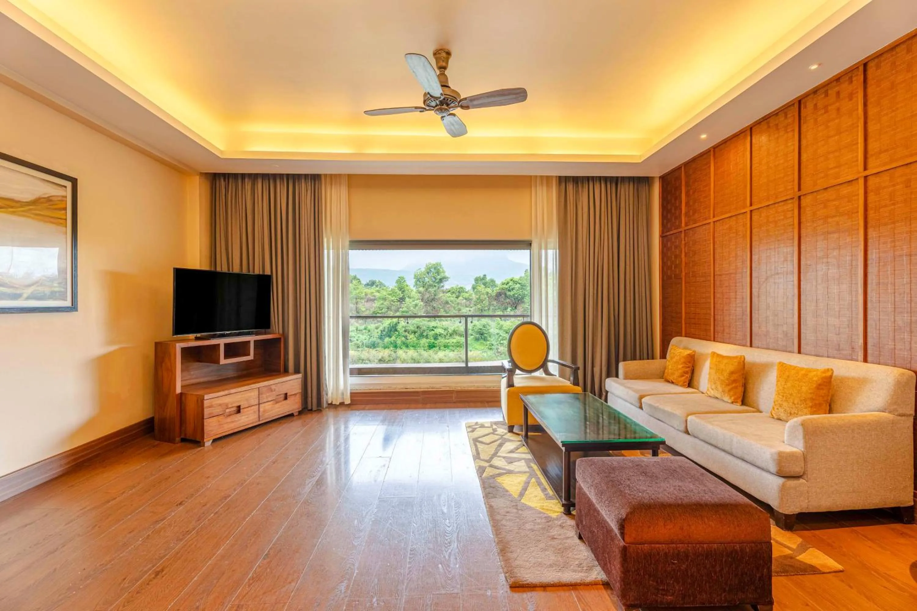 Photo of the whole room in Radisson Blu Plaza Resort & Convention Centre Karjat