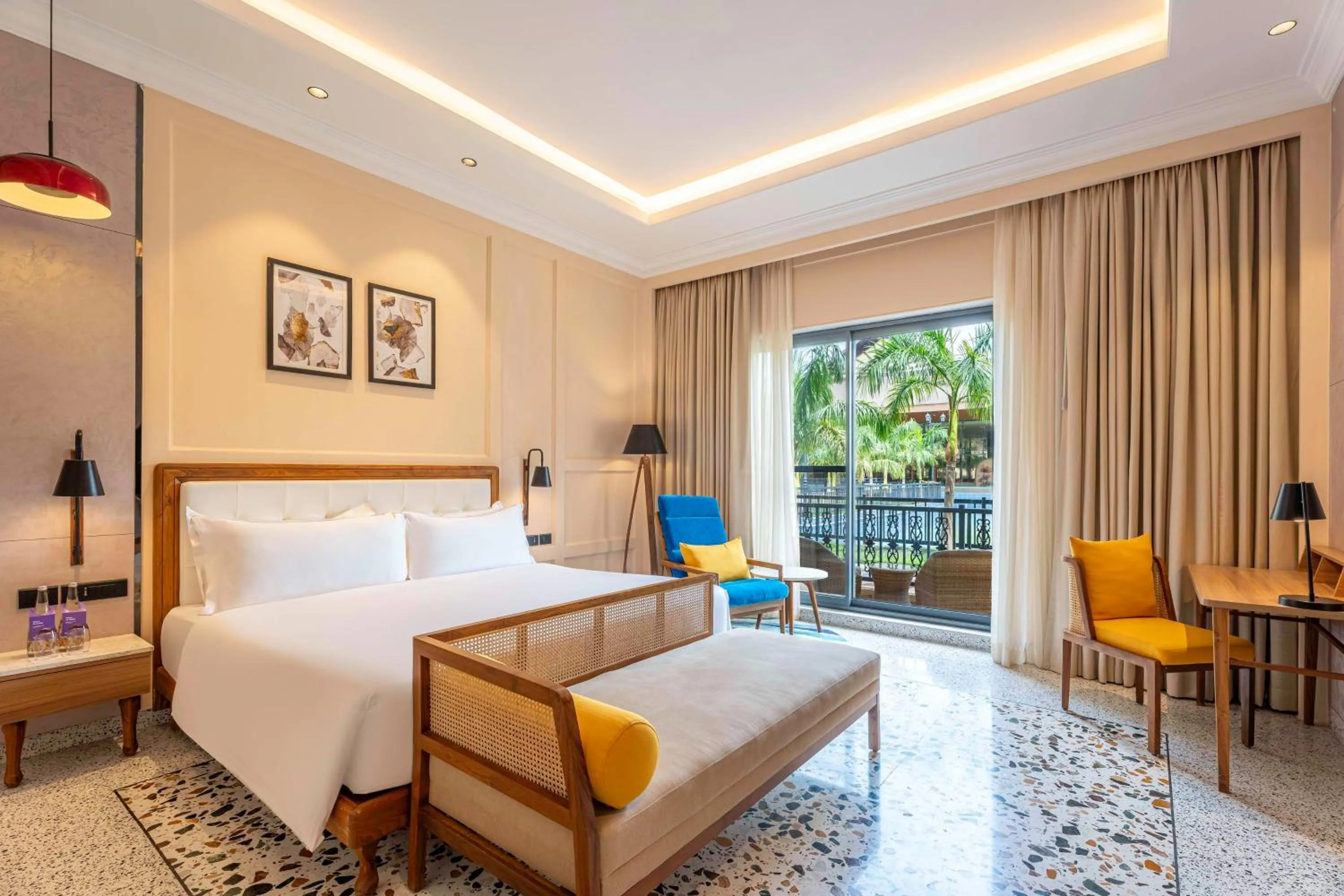 Bedroom, Bed in Radisson Blu Plaza Resort & Convention Centre Karjat