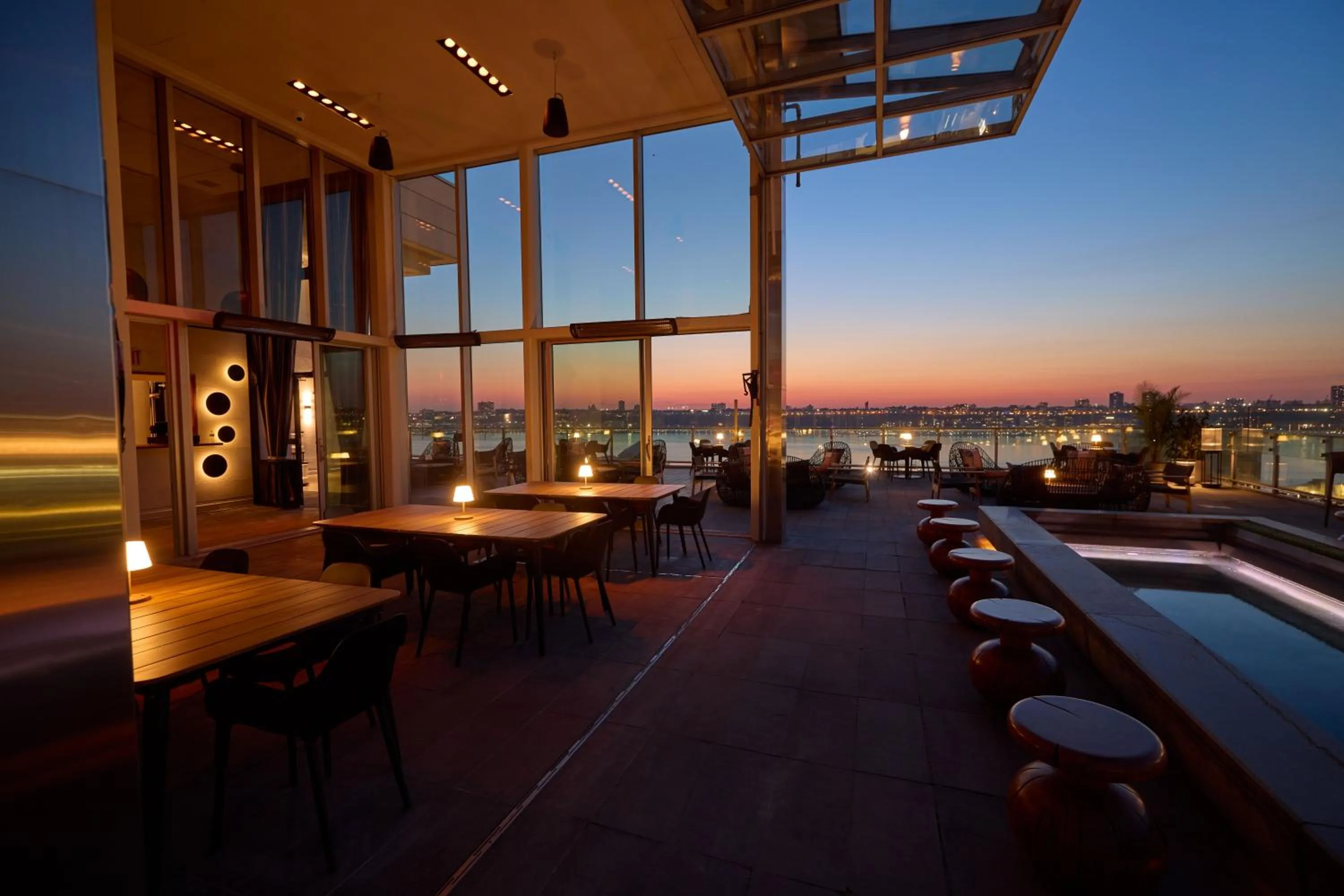 Balcony/Terrace in Ink 48 Hotel