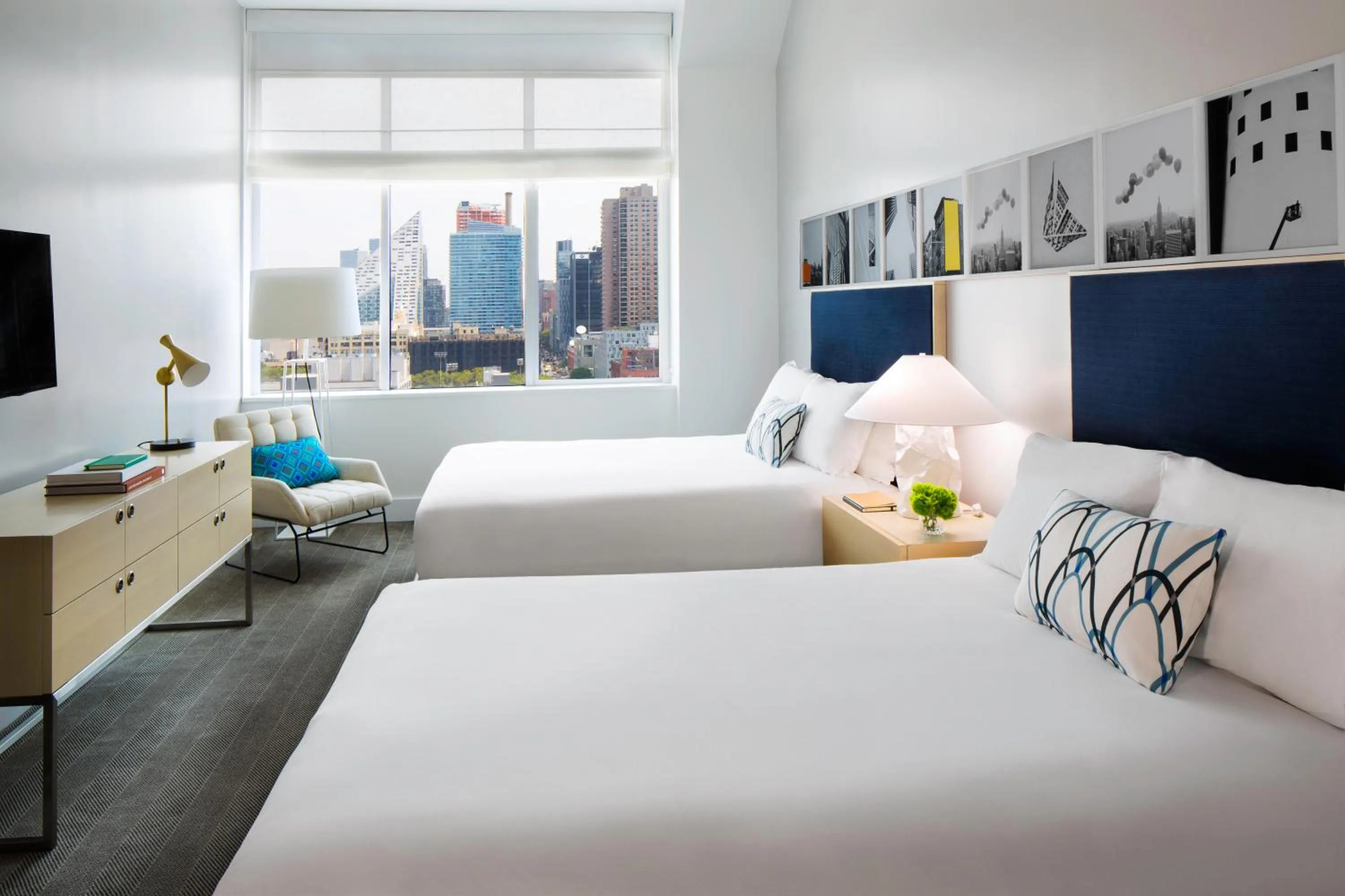 Photo of the whole room, Bed in Ink 48 Hotel