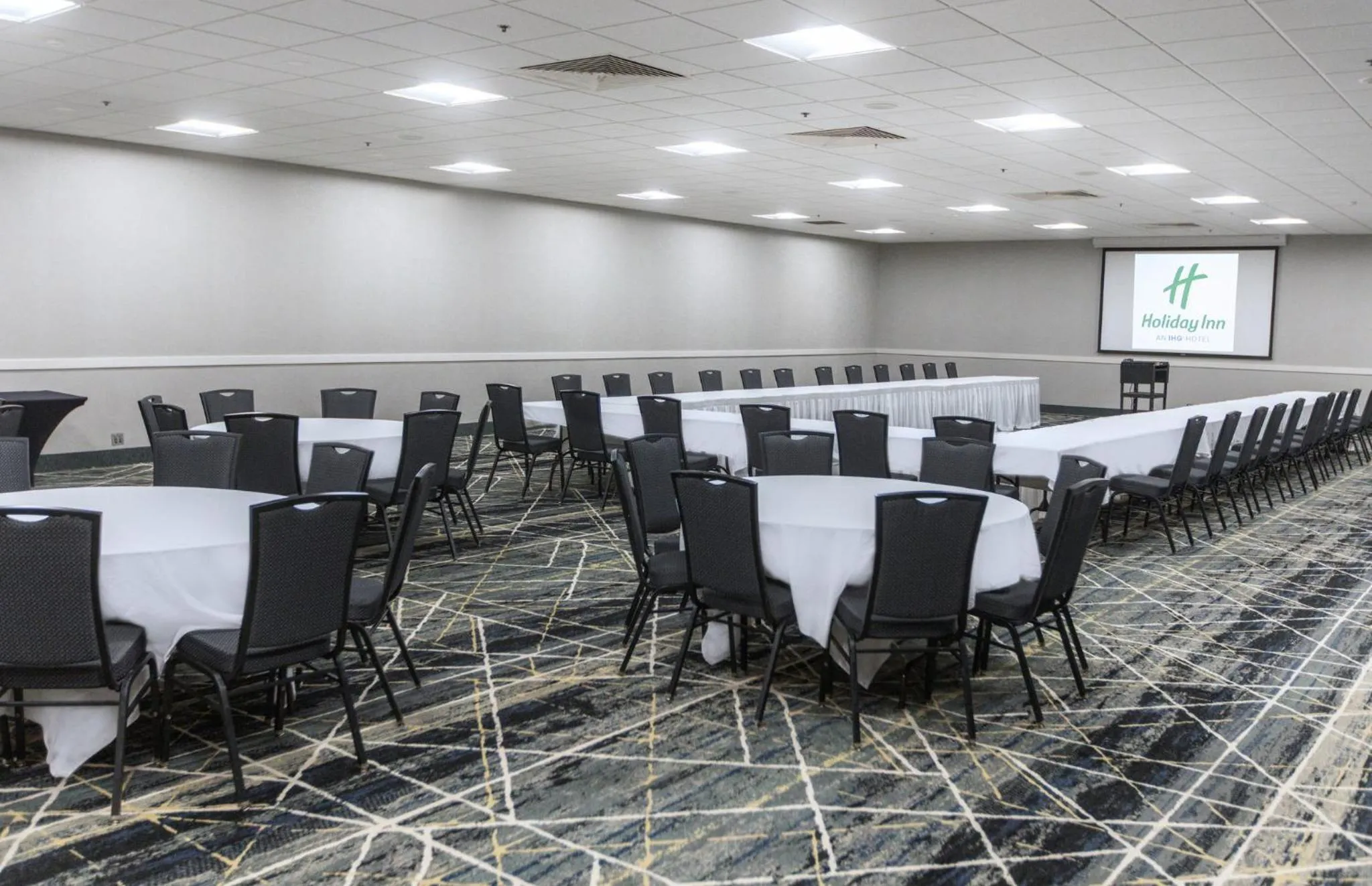 Meeting/conference room in Holiday Inn Sioux Falls-City Center by IHG