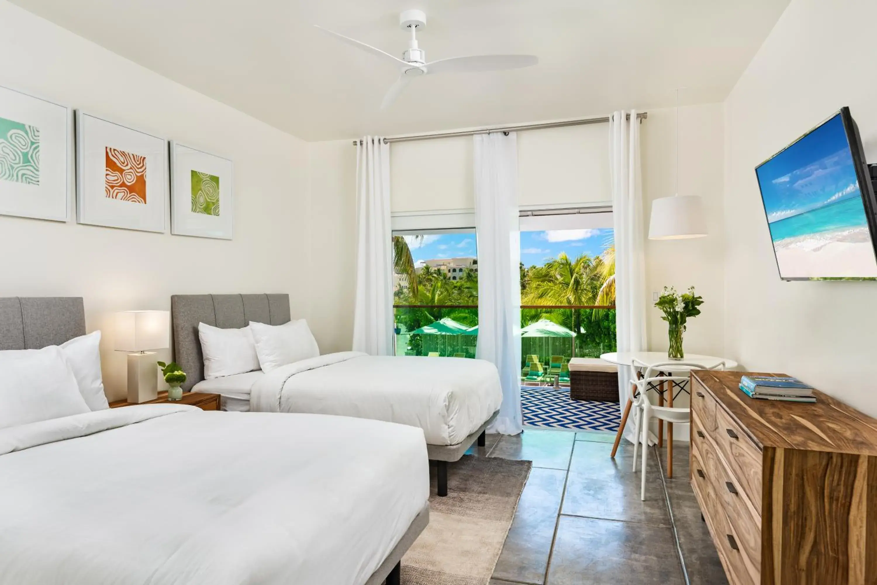 Double Room with Pool View in The Oasis at Grace Bay Double Room with Pool View in The Oasis at Grace Bay