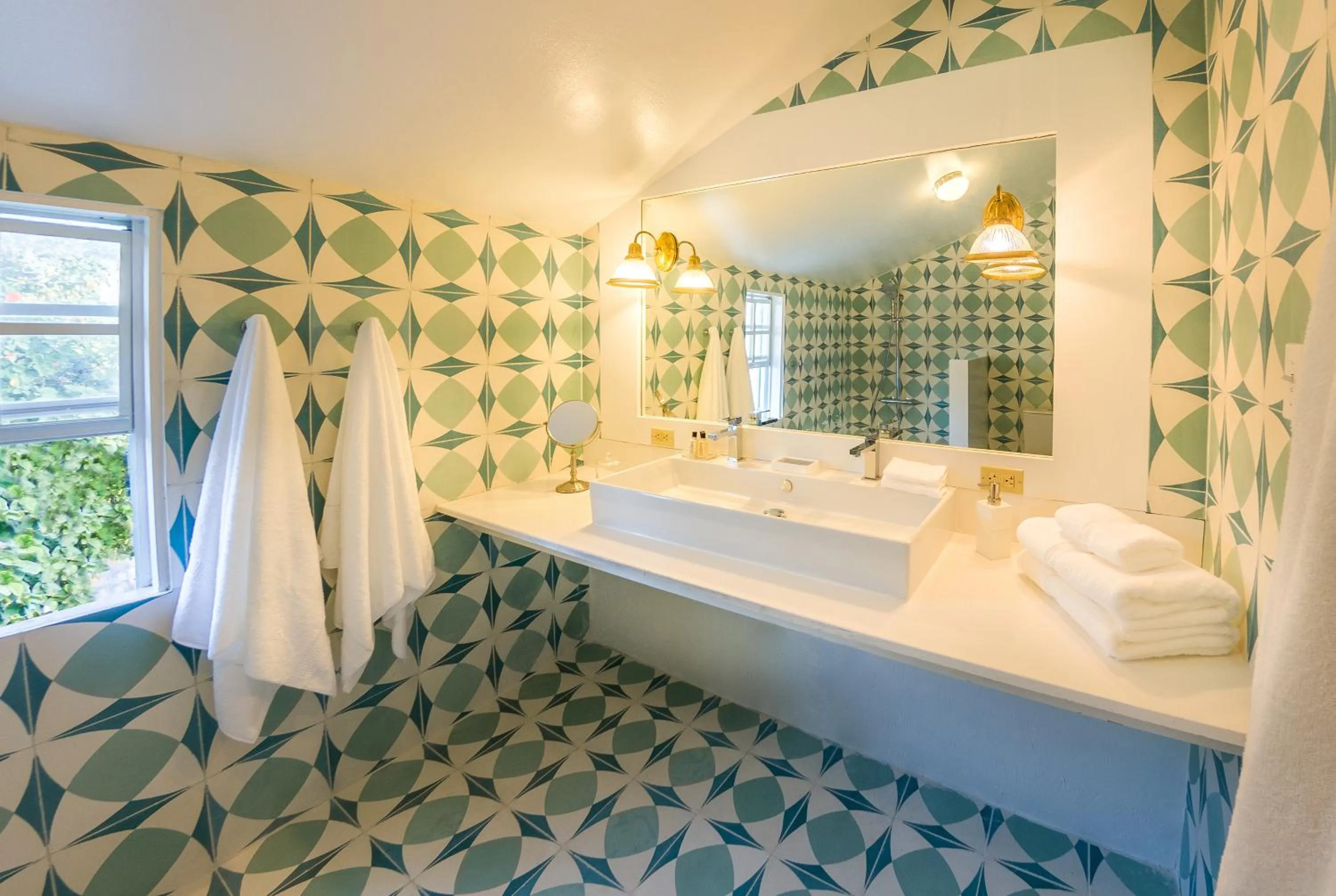 Bathroom in Turks Head Inne