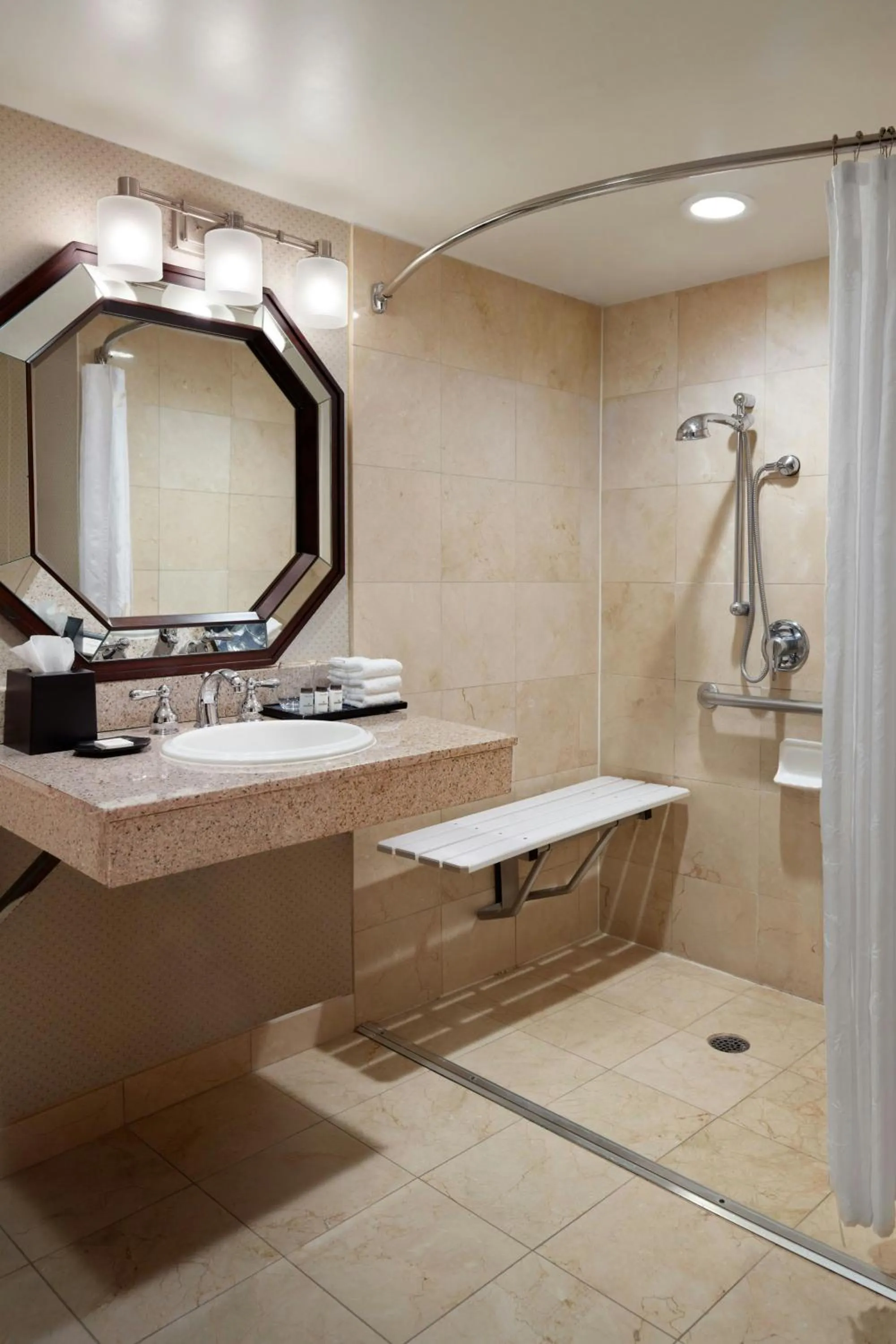 Bathroom in Sheraton Charlotte Airport