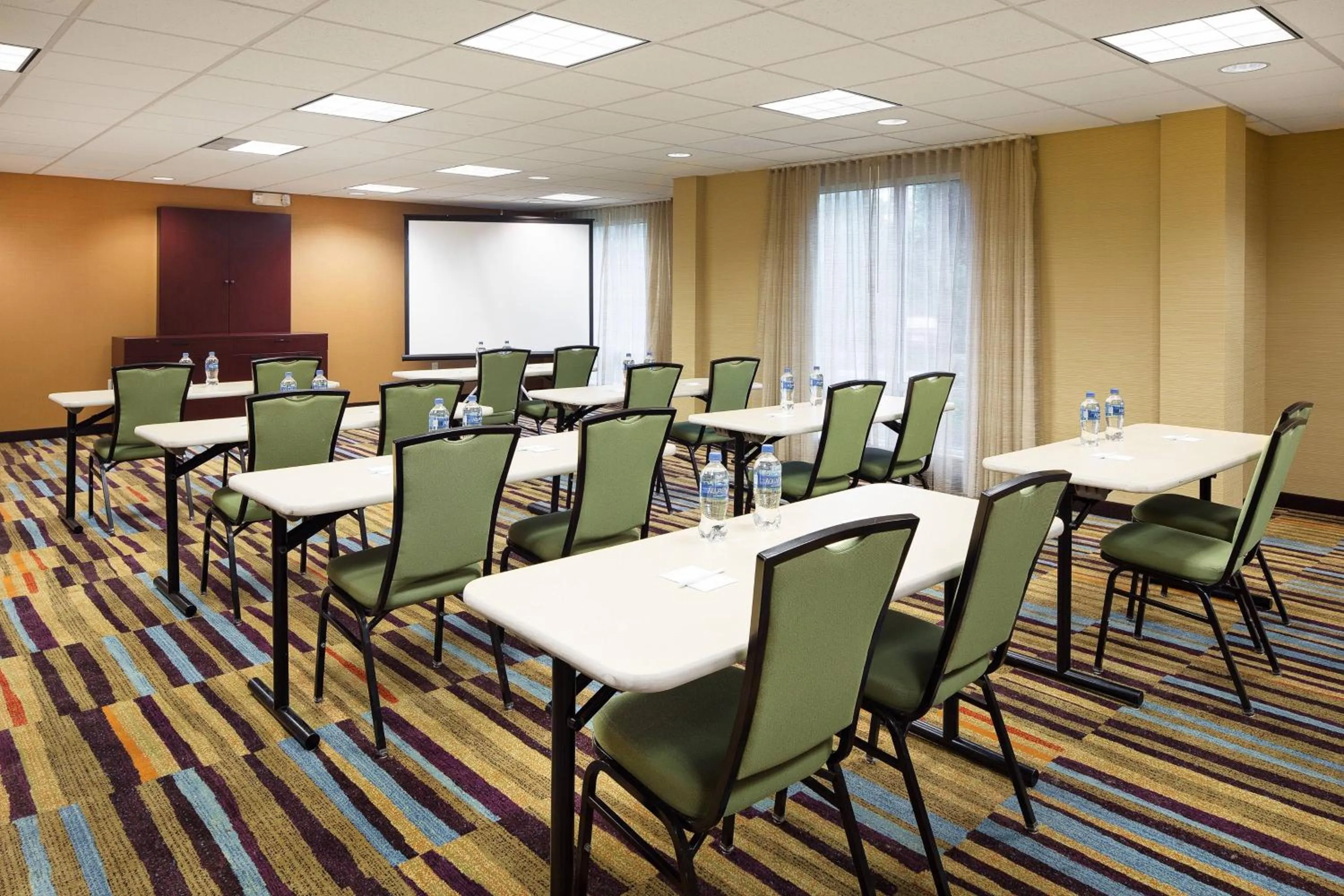 Meeting/conference room in Fairfield Inn and Suites by Marriott Conway