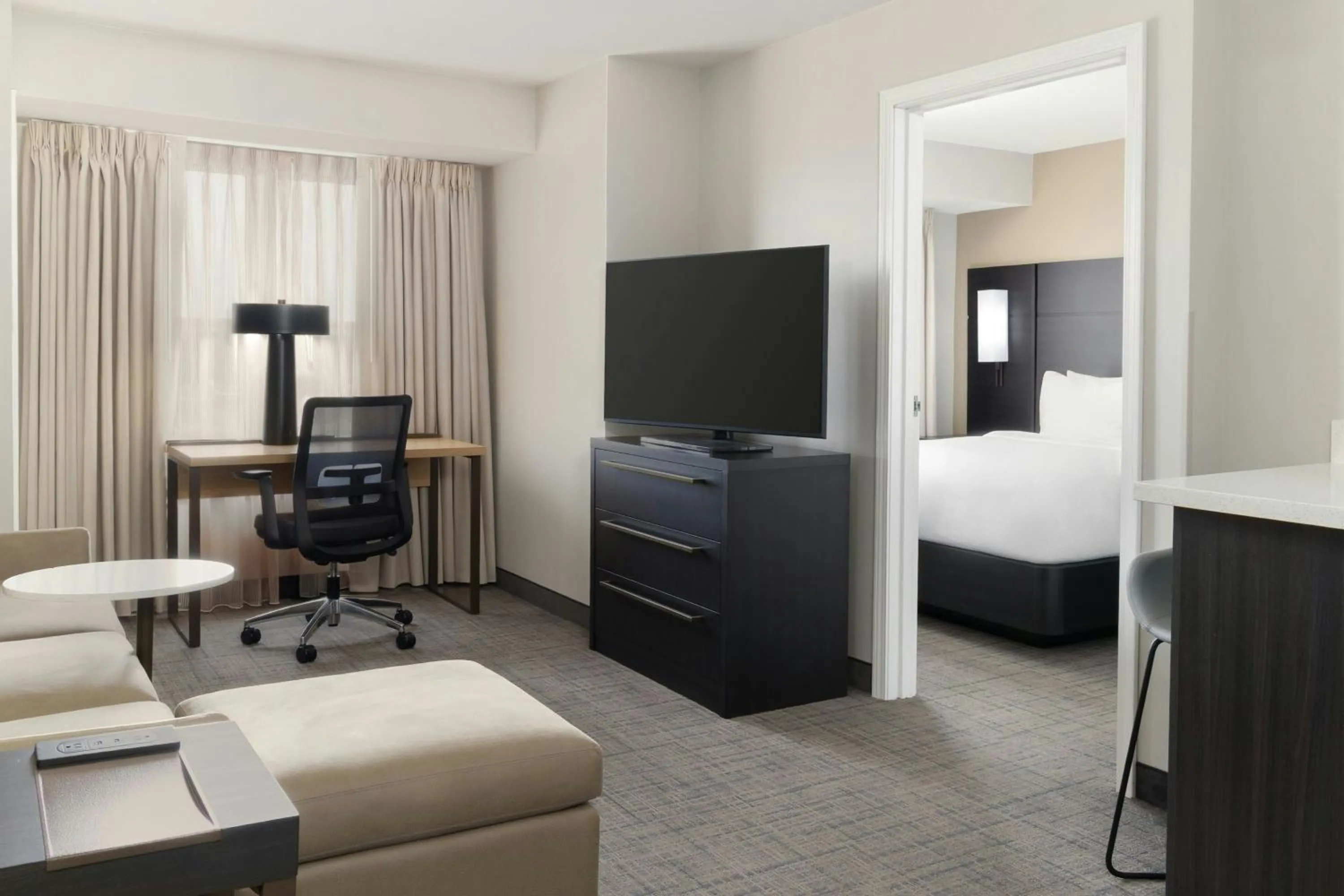 Bedroom, Bed in Residence Inn Dayton North