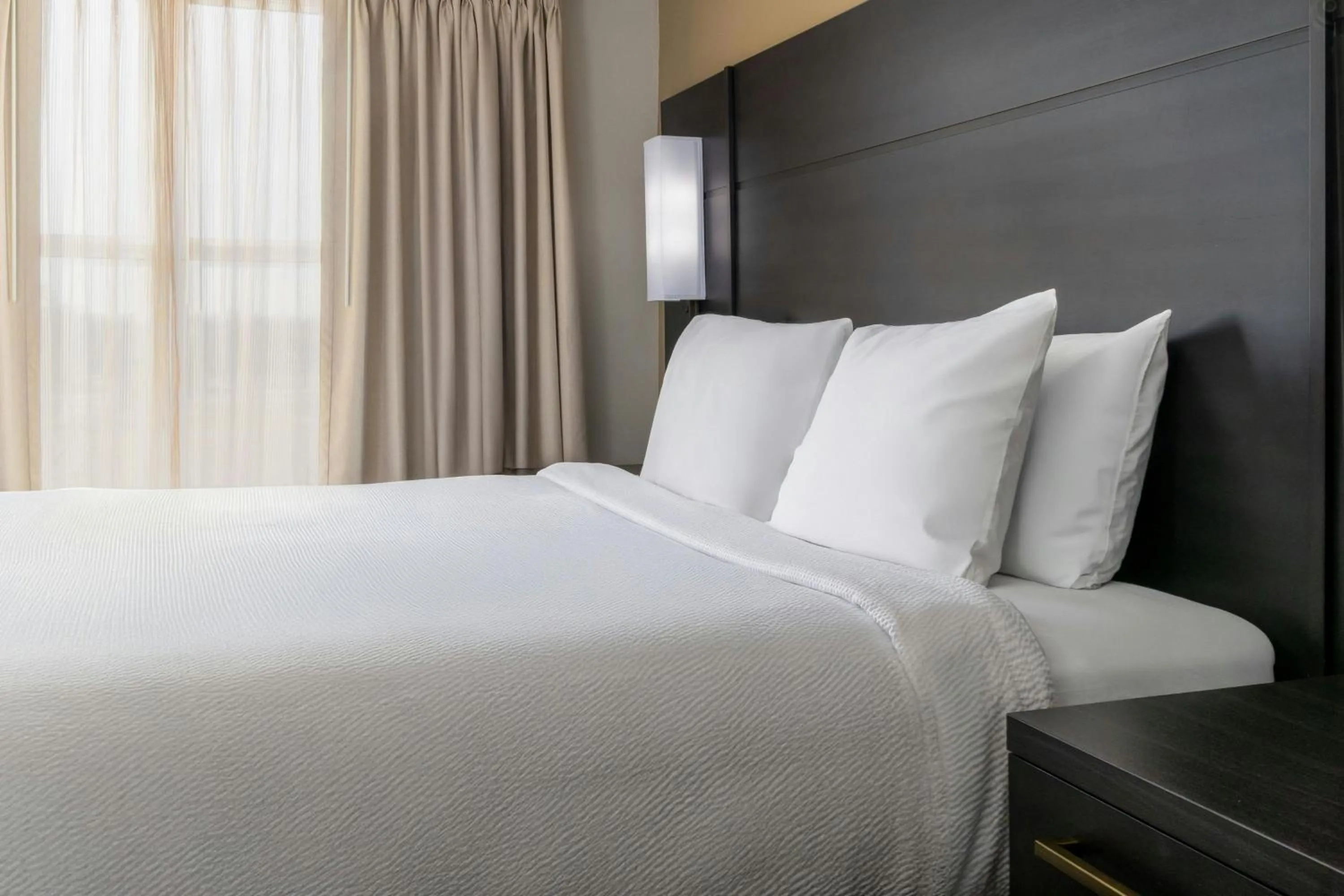 Bedroom, Bed in Residence Inn Dayton North