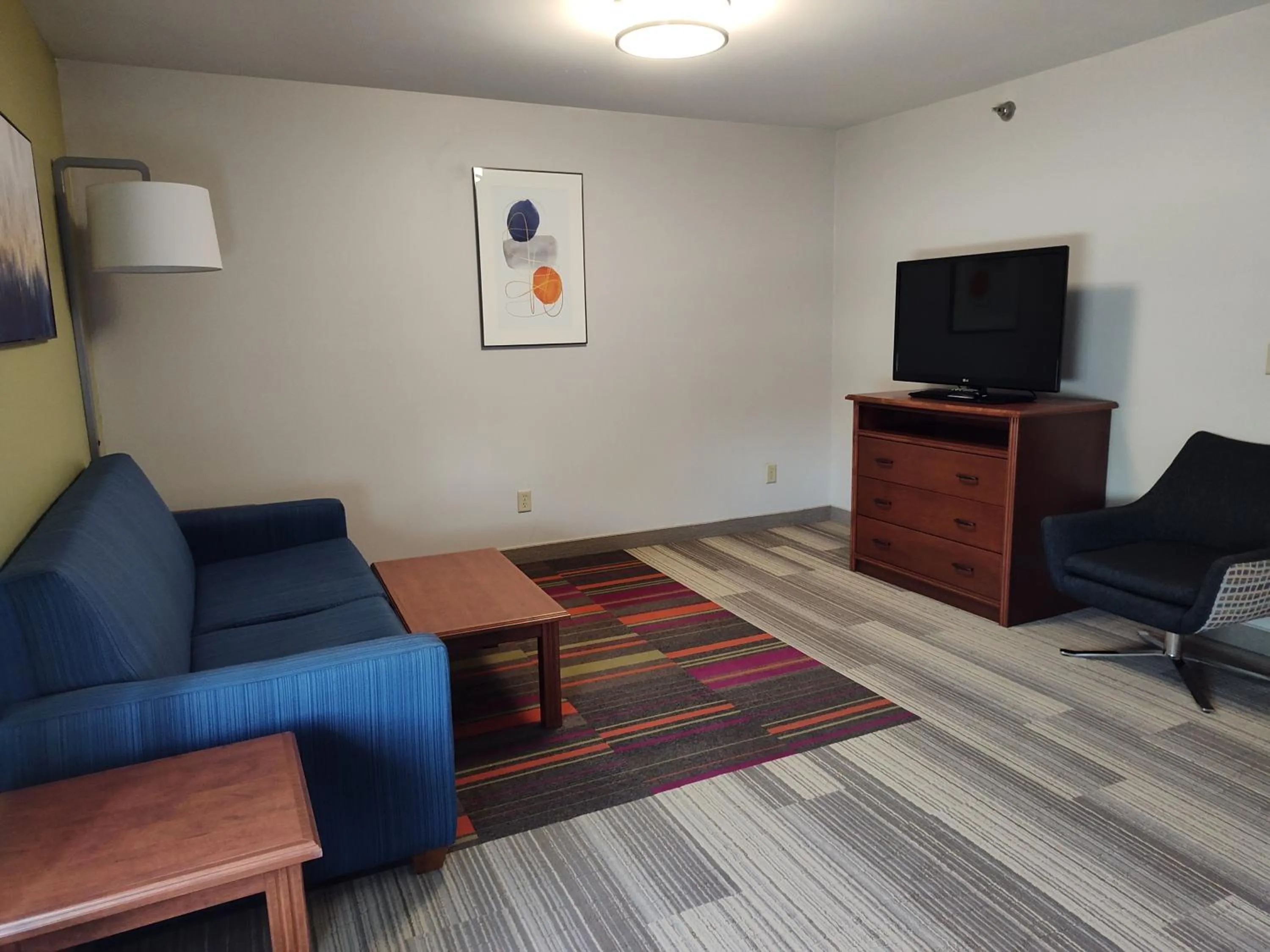 Holiday Inn Express Hotel & Suites Sioux Falls At Empire Mall by IHG
