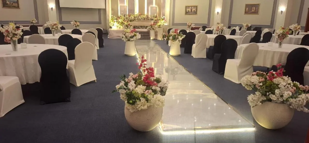 Mena Holiday Beach Resort Half Moon