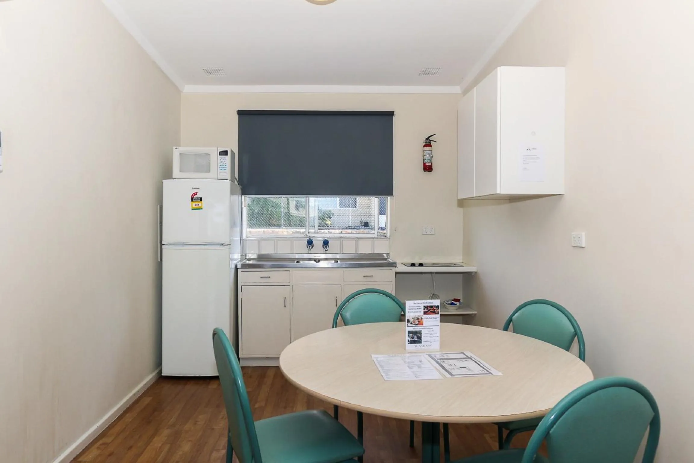Kitchen or kitchenette in Scarborough Apartments