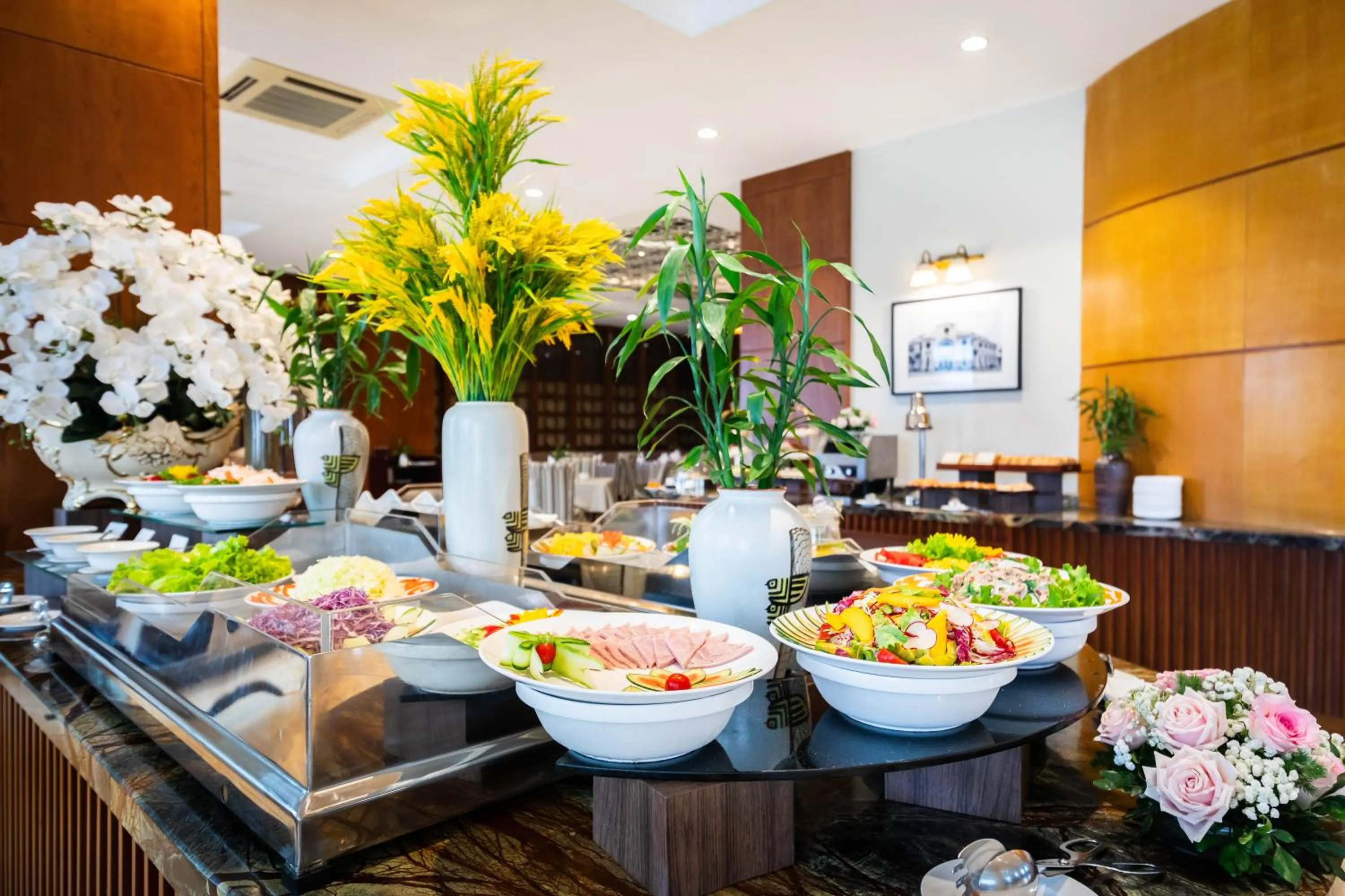 Restaurant/places to eat in Pearl River Hotel