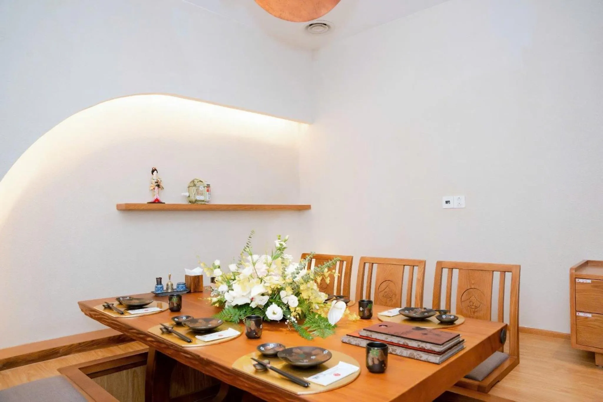 Restaurant/places to eat in Pearl River Hotel