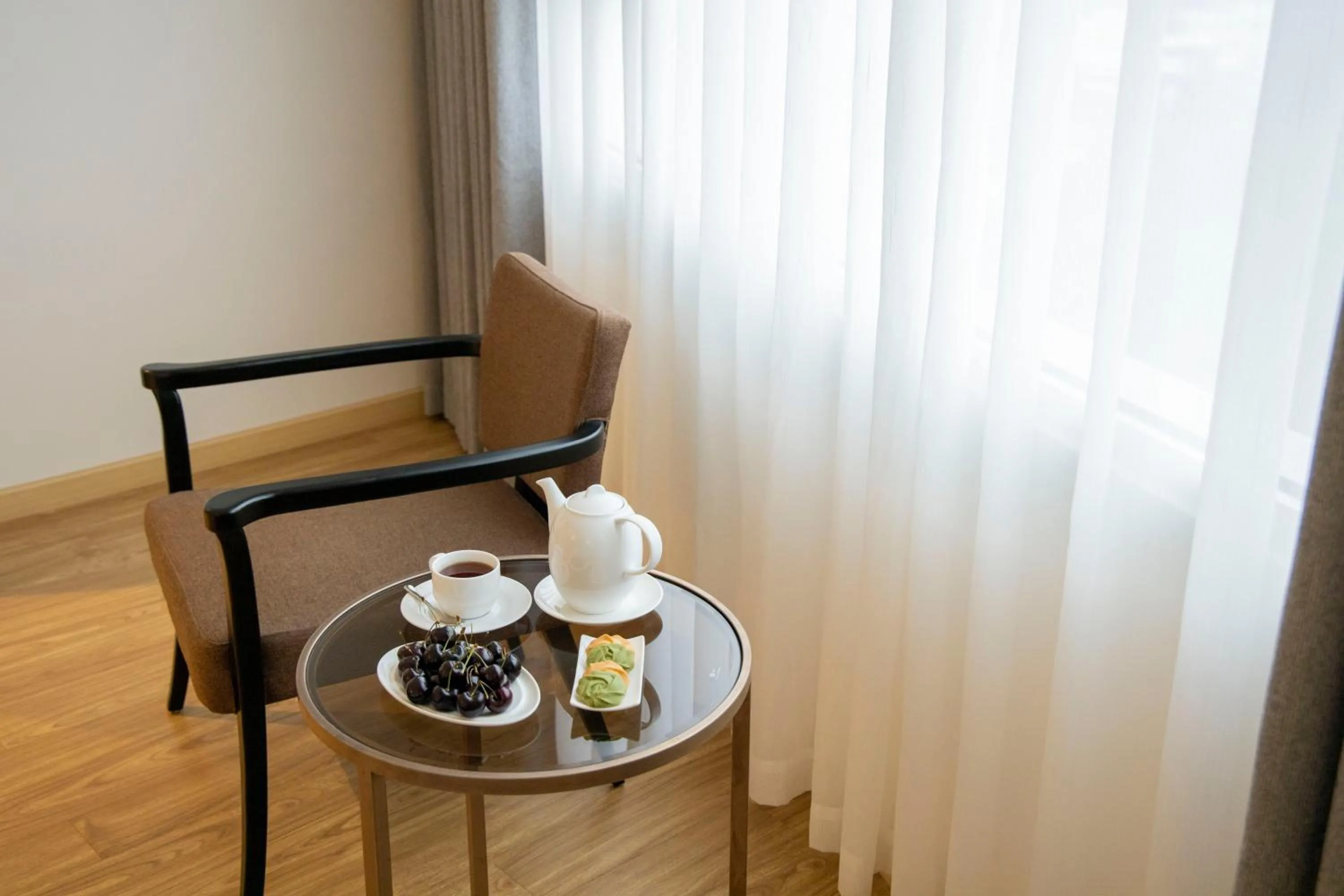 Seating area in Pearl River Hotel